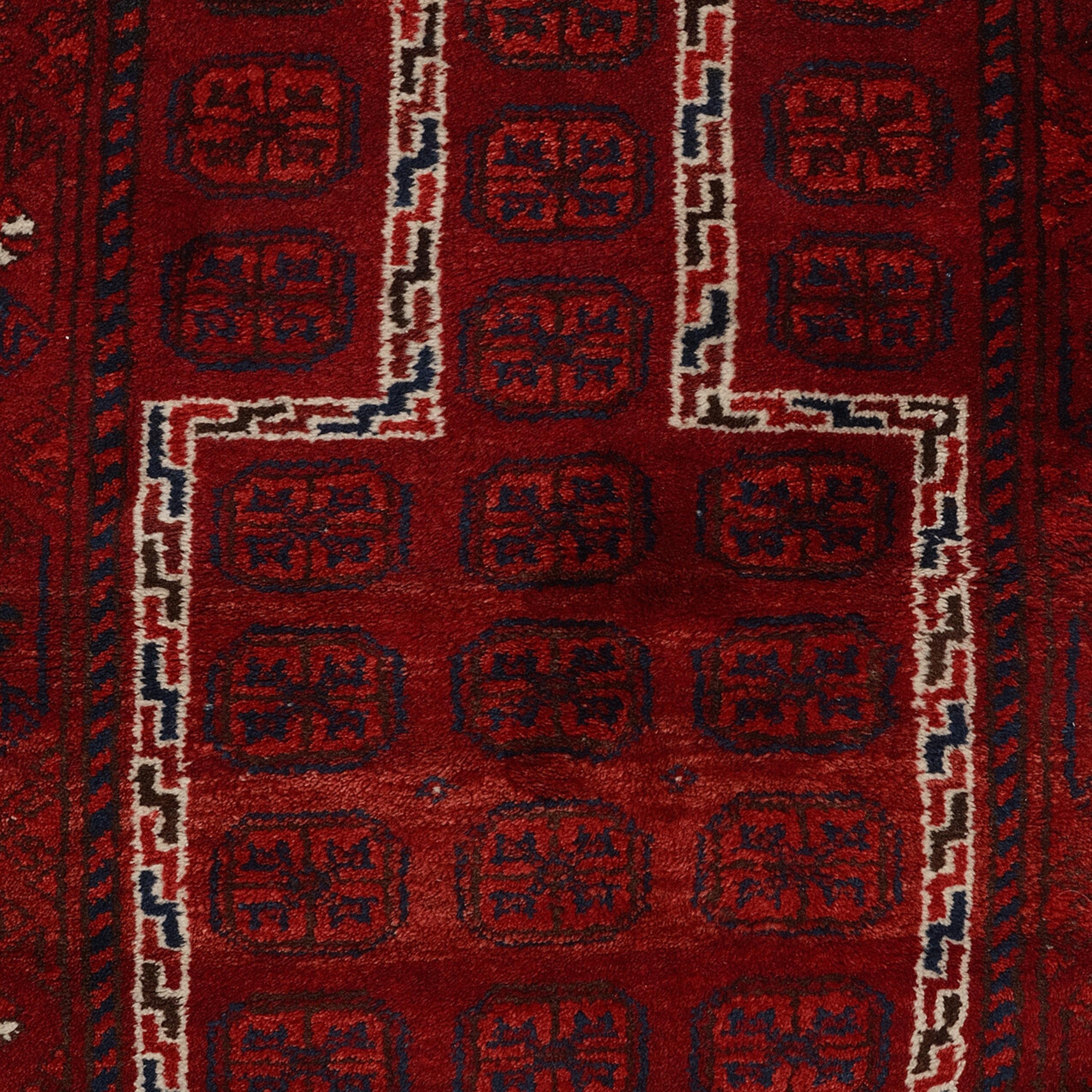 Asian Vintage Baluch Prayer Rug - 20th Century Baluch Rug, Antique Rug, Vintage Rug For Sale