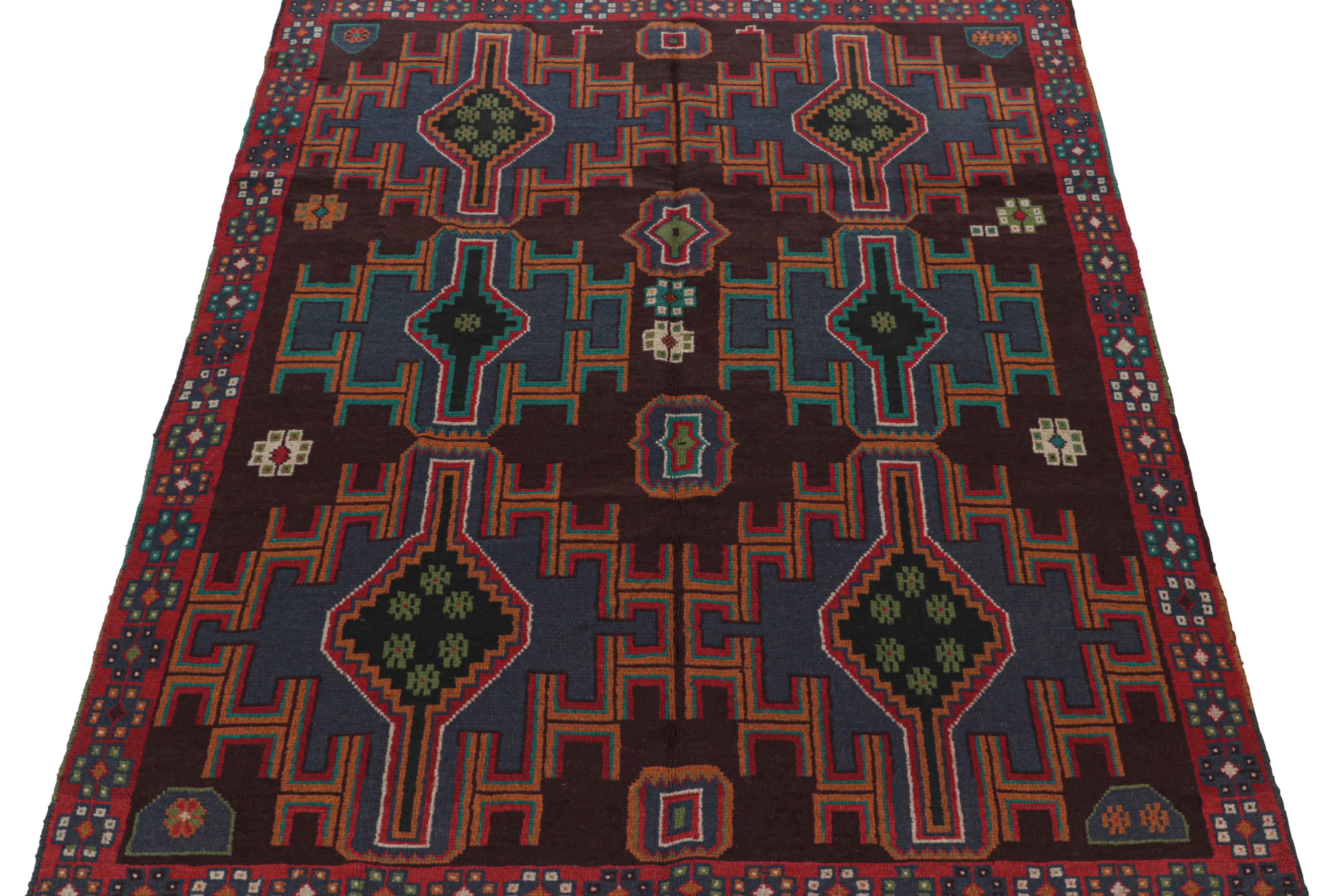 Tribal Tapis Vintage Baluch en Brown & Blue avec des motifs géométriques, de Rug & Kilim en vente