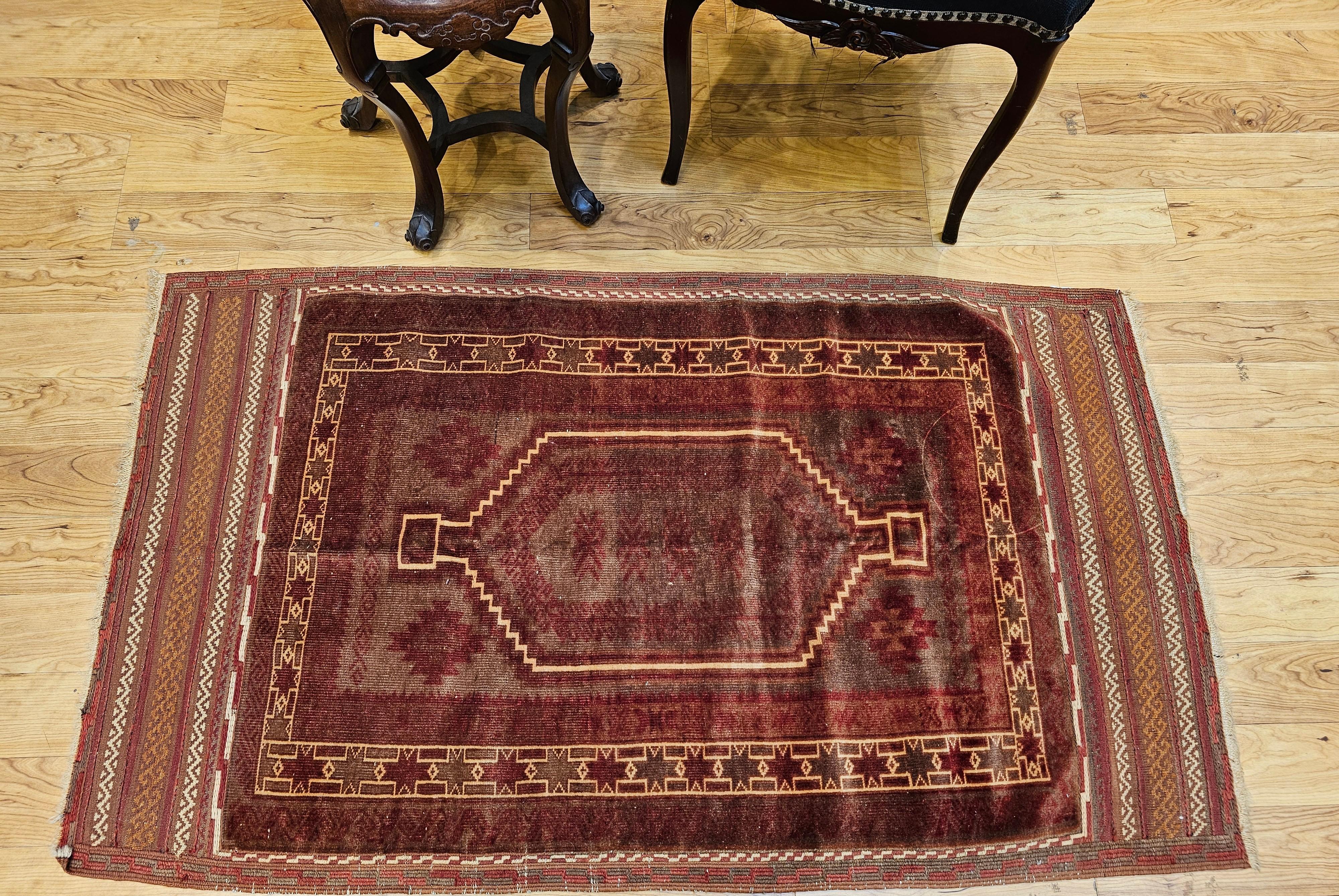 Vintage Baluch Stammeskunst-Teppich in All Over-Geometrischem Muster im Angebot 9