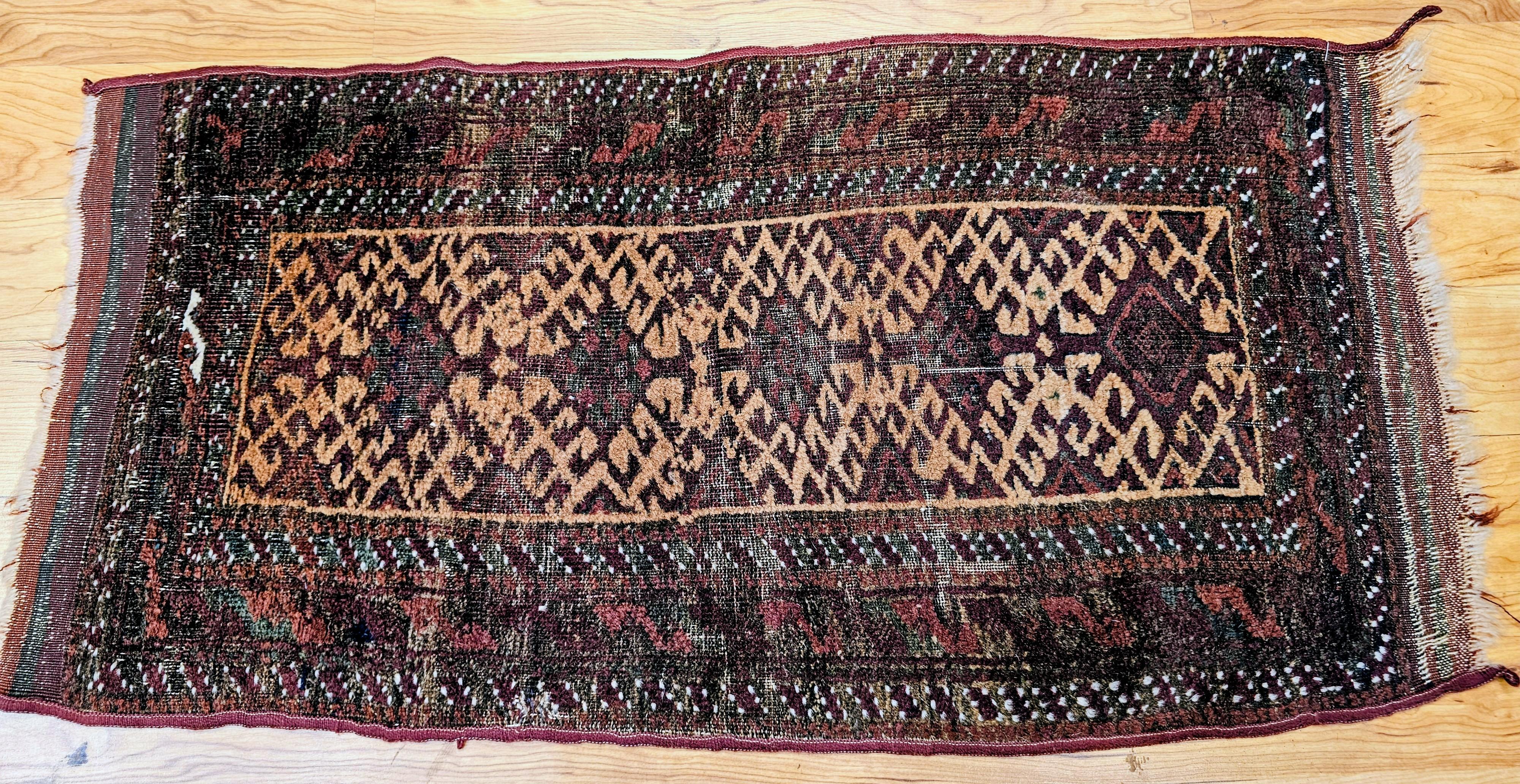 Vintage Baluch Stammeskunst-Teppich in All Over-Geometrischem Muster im Angebot 5