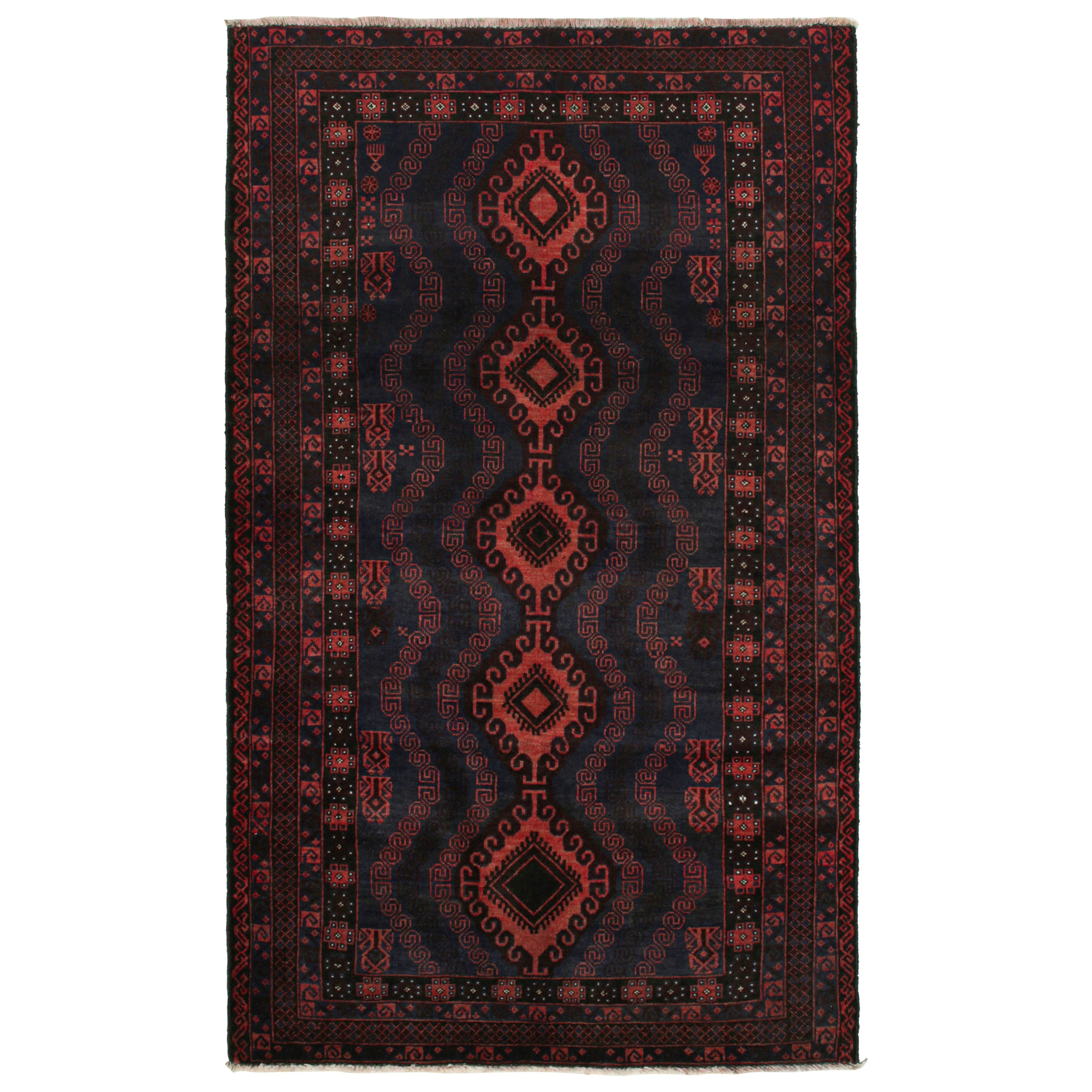 Vintage Baluch Stammes-Teppich in Rot, Blau & Brown-Muster von Rug & Kilim