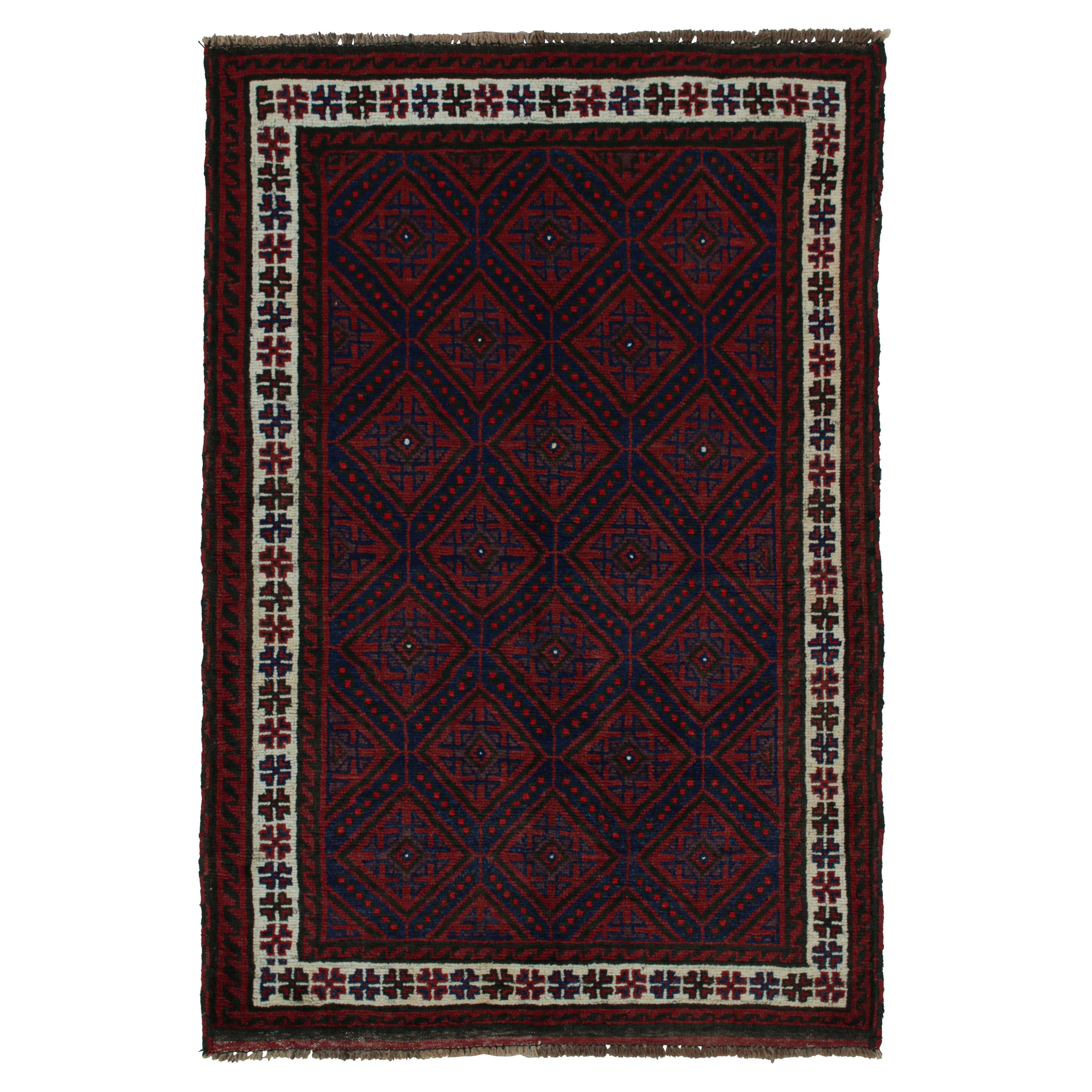 Tapis tribal Baluch vintage à motifs rouges et bleus marines par Rug & Kilim