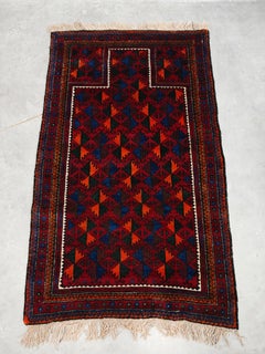 Vintage Baluchi Prayer rug, hand-knotted in natural dyed wool, Afghanistan 1970s