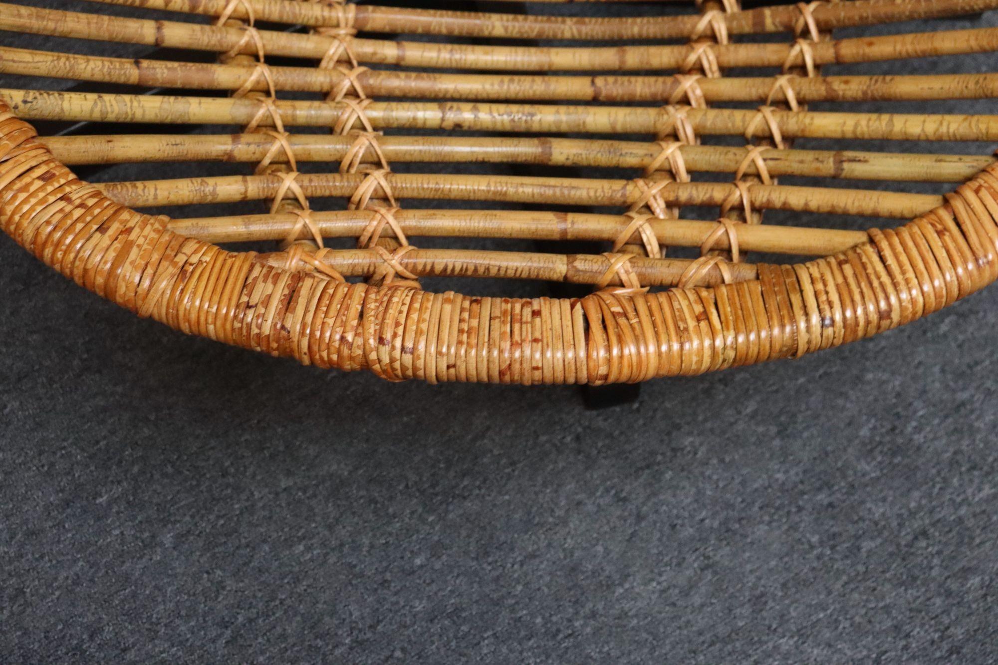 Sedia pappagallo appesa in bambù e rattan vintage con telaio a sbalzo in acciaio in vendita 5