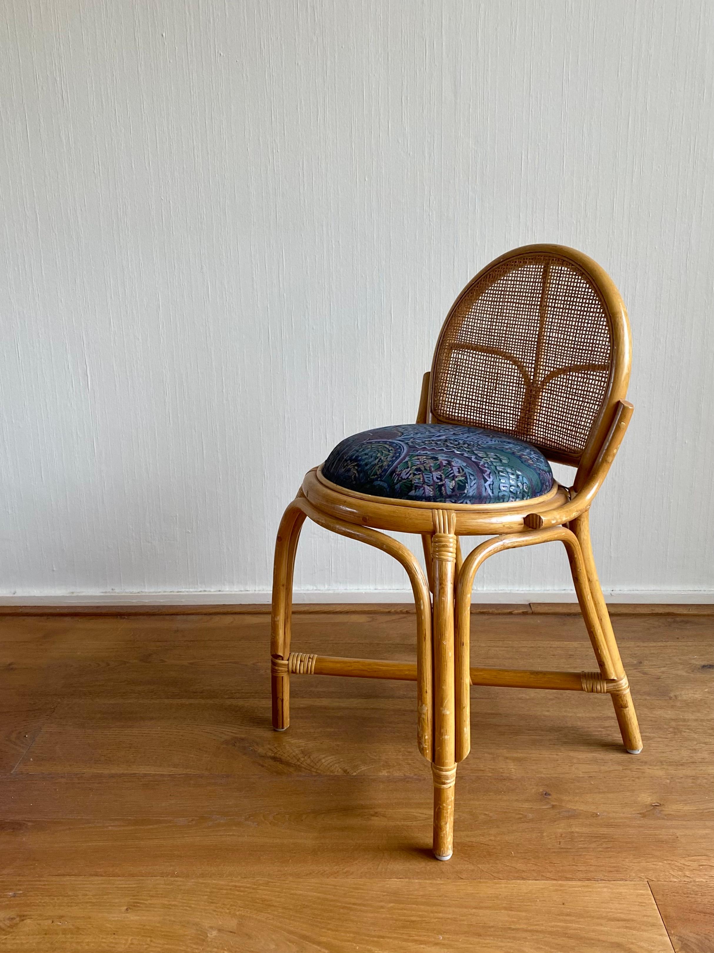 European Vintage Bamboo and Rattan Make-Up, Vanity Set with Mirror and Stool