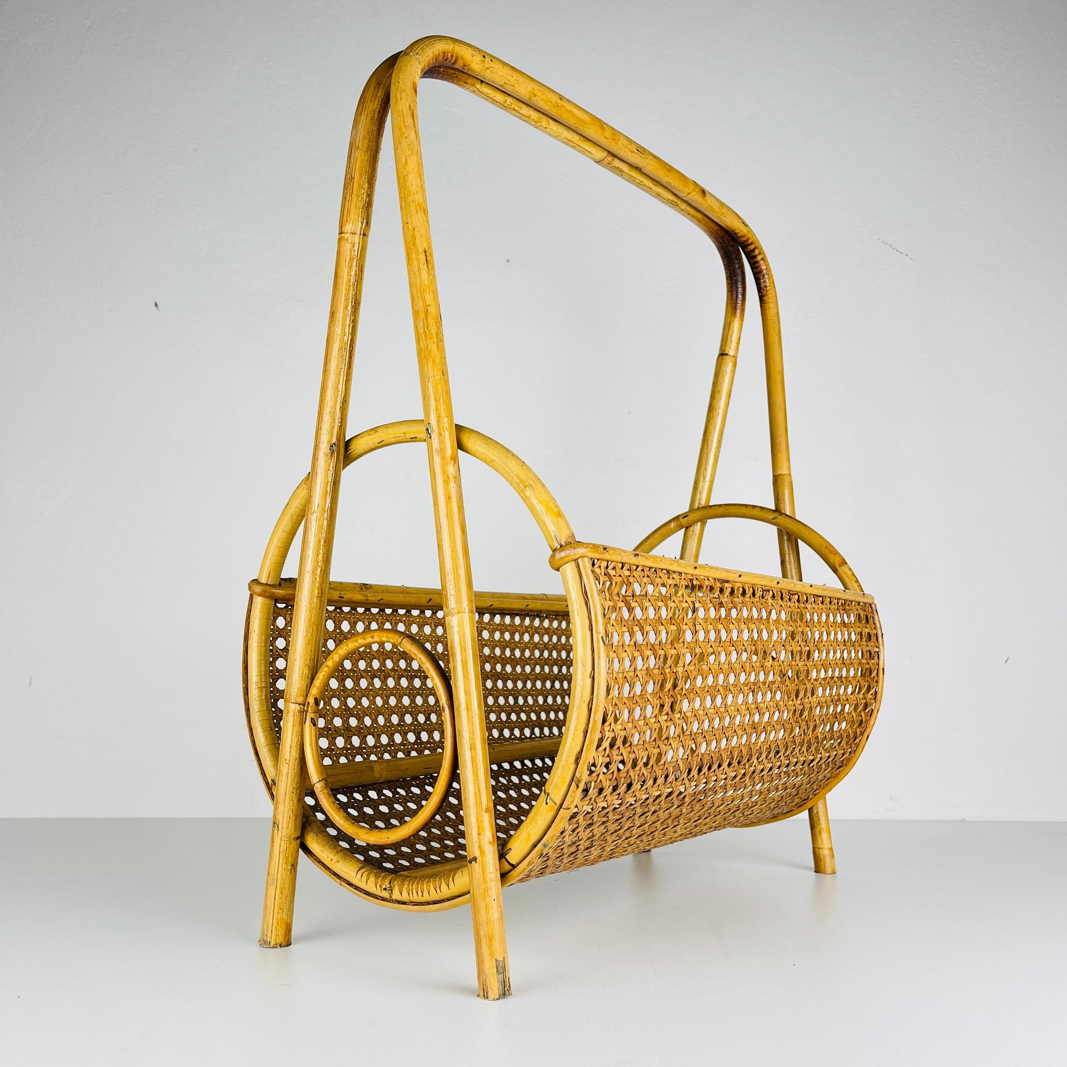 Italian Vintage bamboo and Vienna straw magazine rack, Italy 1960s For Sale