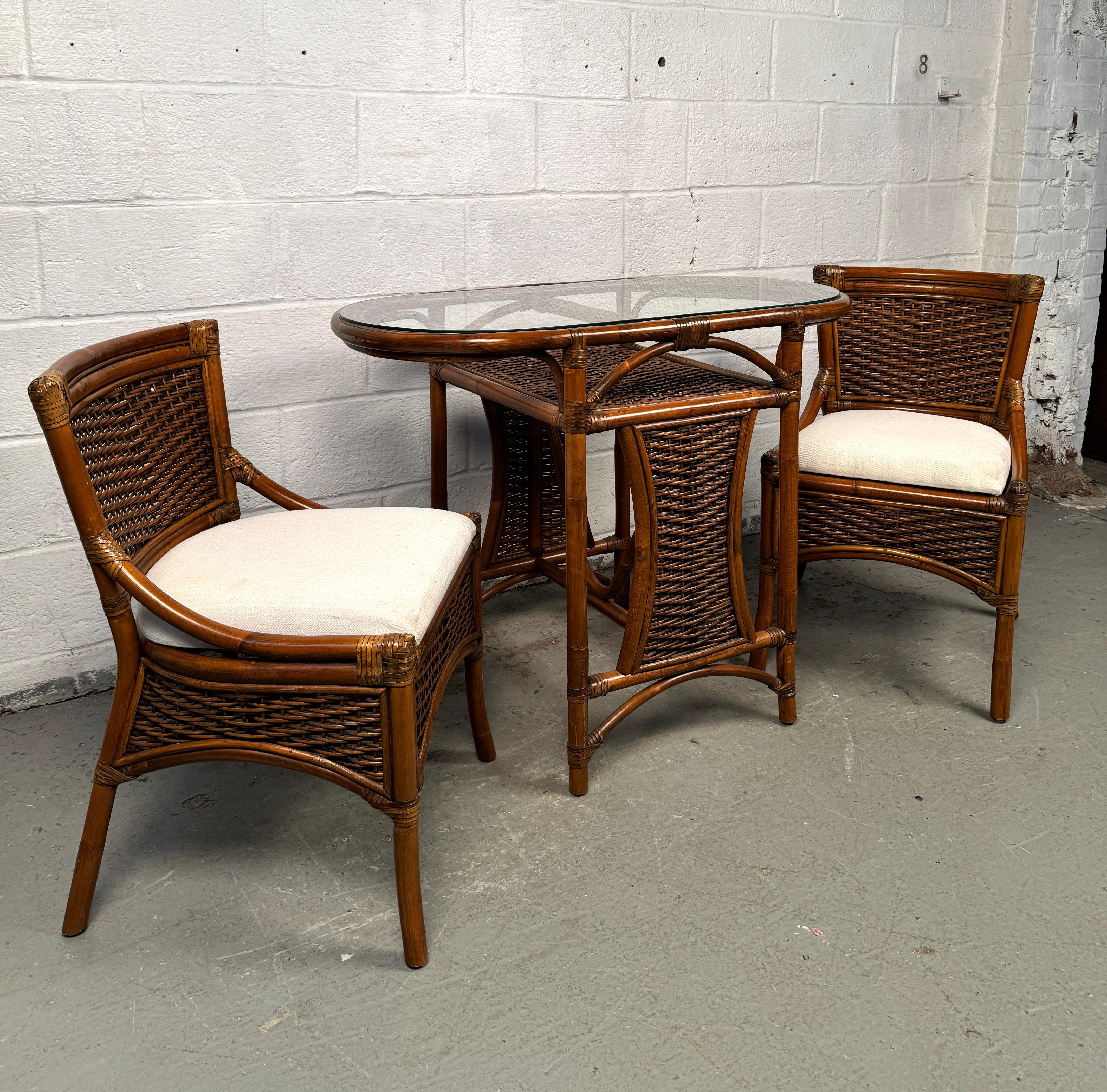 Mid-Century Modern Ensemble de salle à manger vintage en bambou et osier en vente