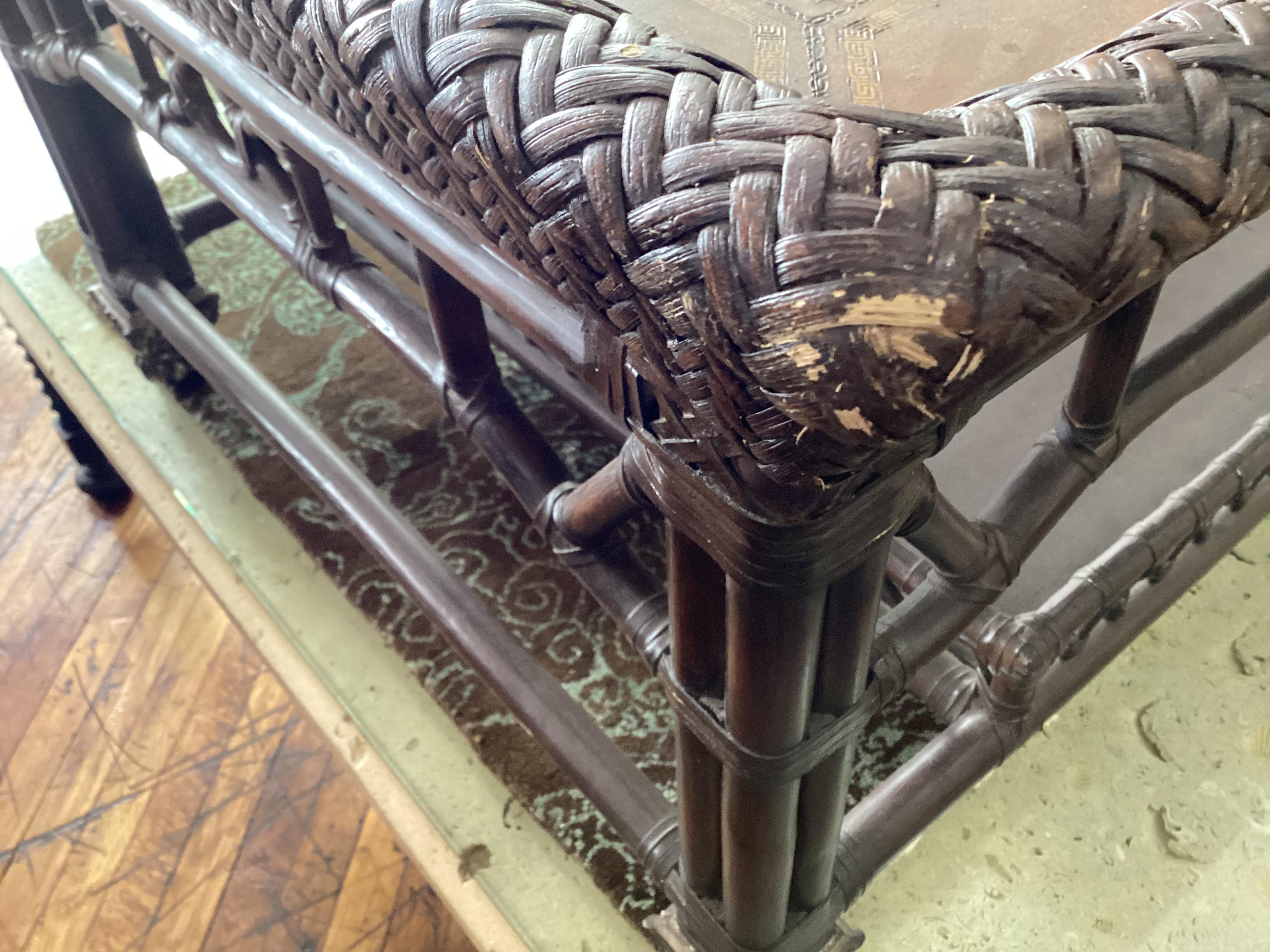 Mesa de Cocktail Vintage de Bambú y Cuero Tejido en venta 10