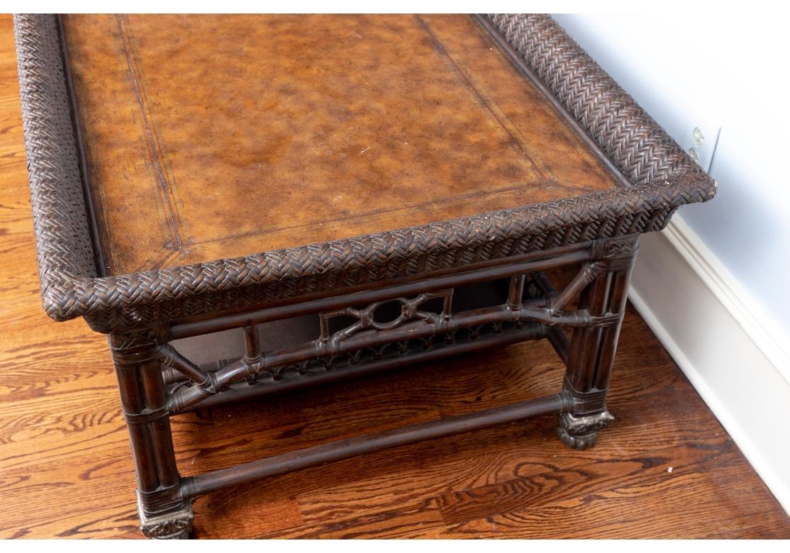 Mesa de Cocktail Vintage de Bambú y Cuero Tejido en venta 4