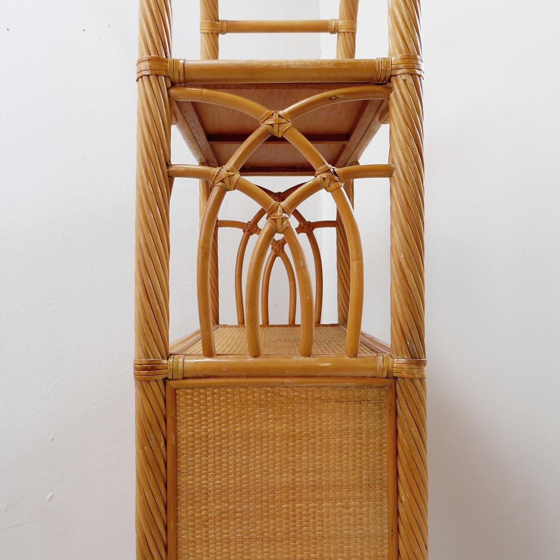 Libreria ad arco in bambù vintage con cassetti, anni '80 in vendita 10