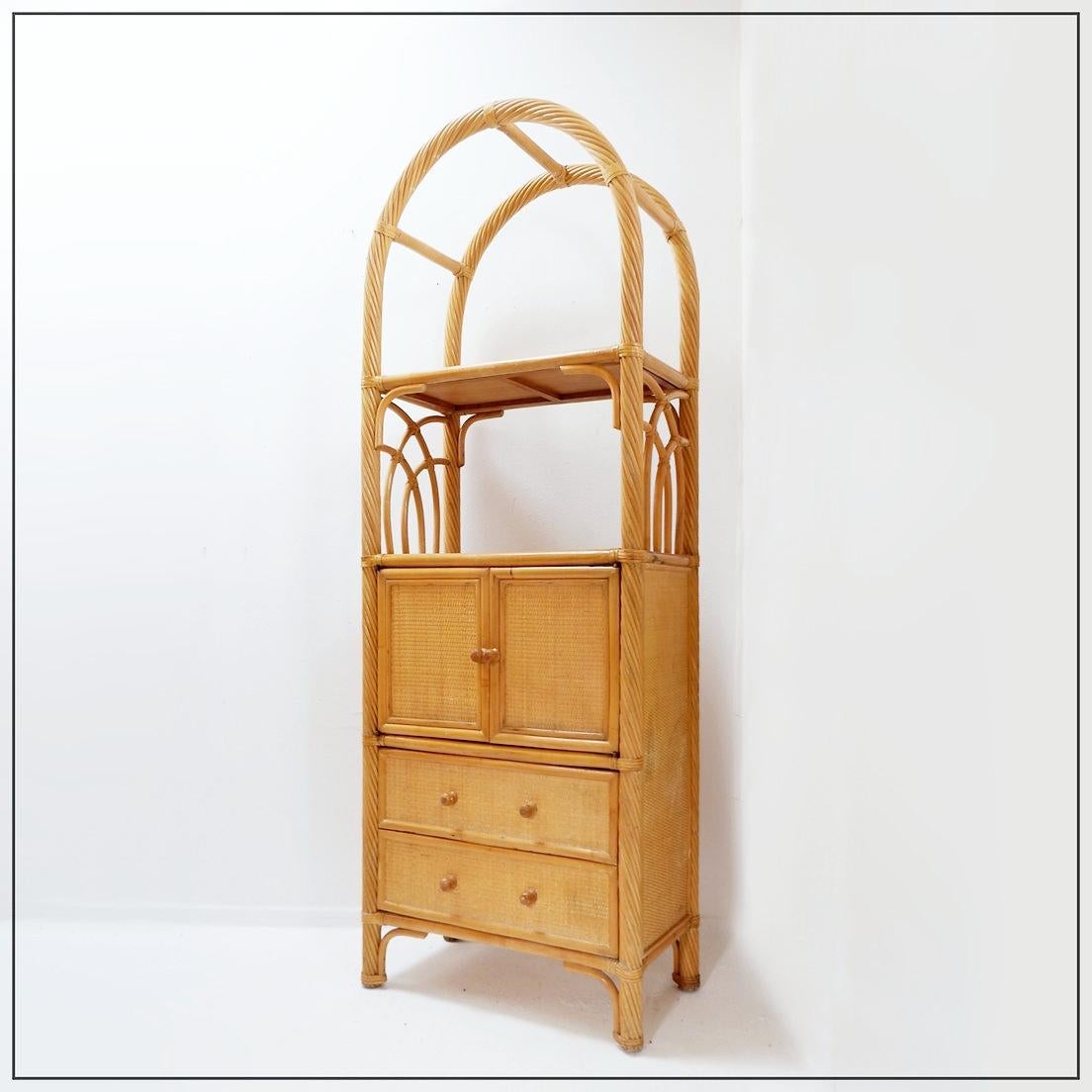 Bambù Libreria ad arco in bambù vintage con cassetti, anni '80 in vendita