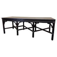 Banc vintage en bambou avec arrimage en cuir par McGuire Furniture Co.