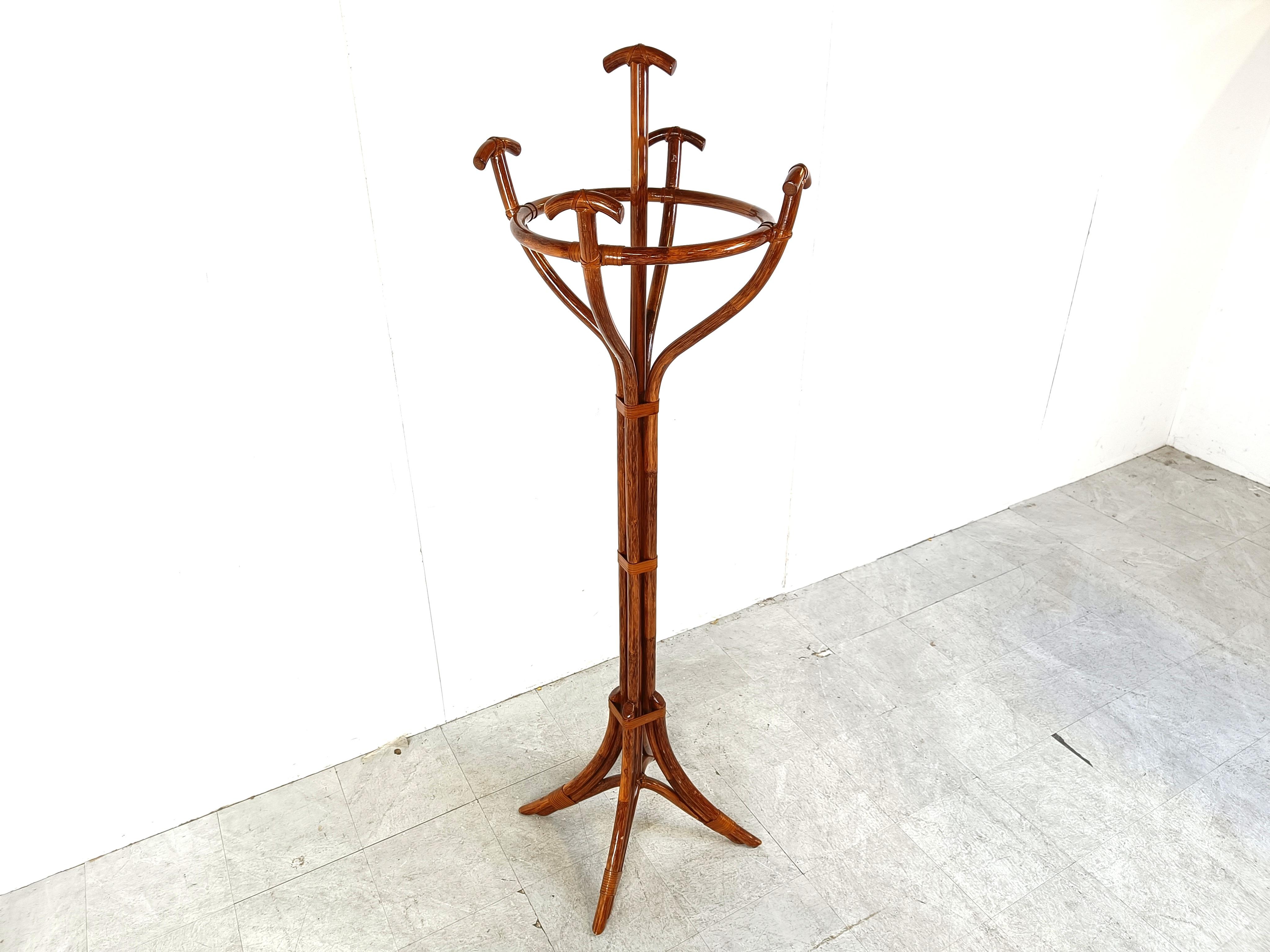 Kreatives Bild zu Vintage bamboo coat stand, 1970s For Sale at 1stDibs Vintage bamboo coat stand, 1970s For Sale at 1stDibs Illustration