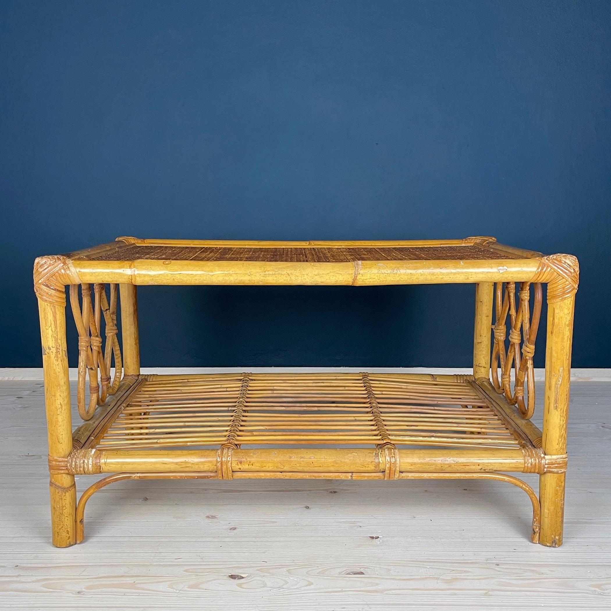 Mid-Century Modern Vintage bamboo coffee table Italy 1970s For Sale