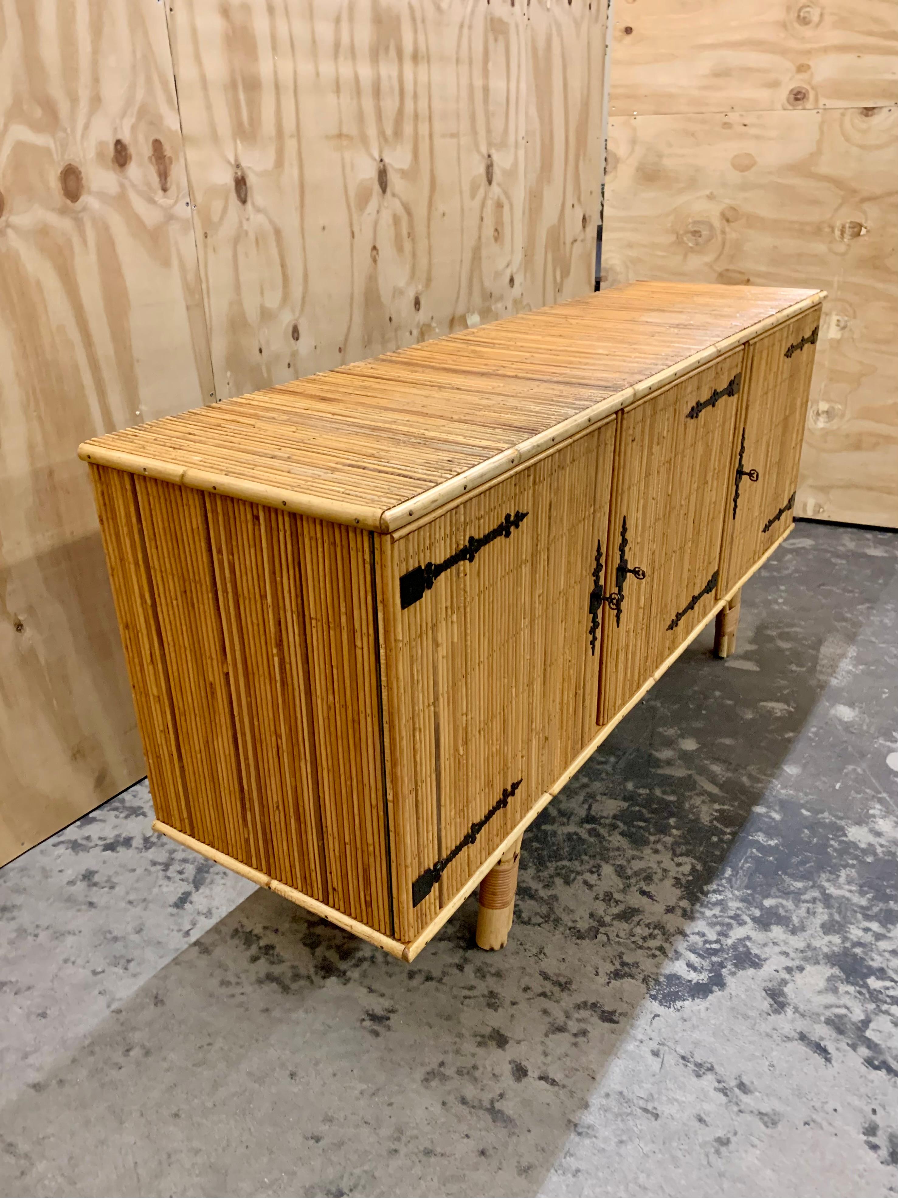 Credenza in bambù vintage In condizioni buone in vendita a Hellerup, DK