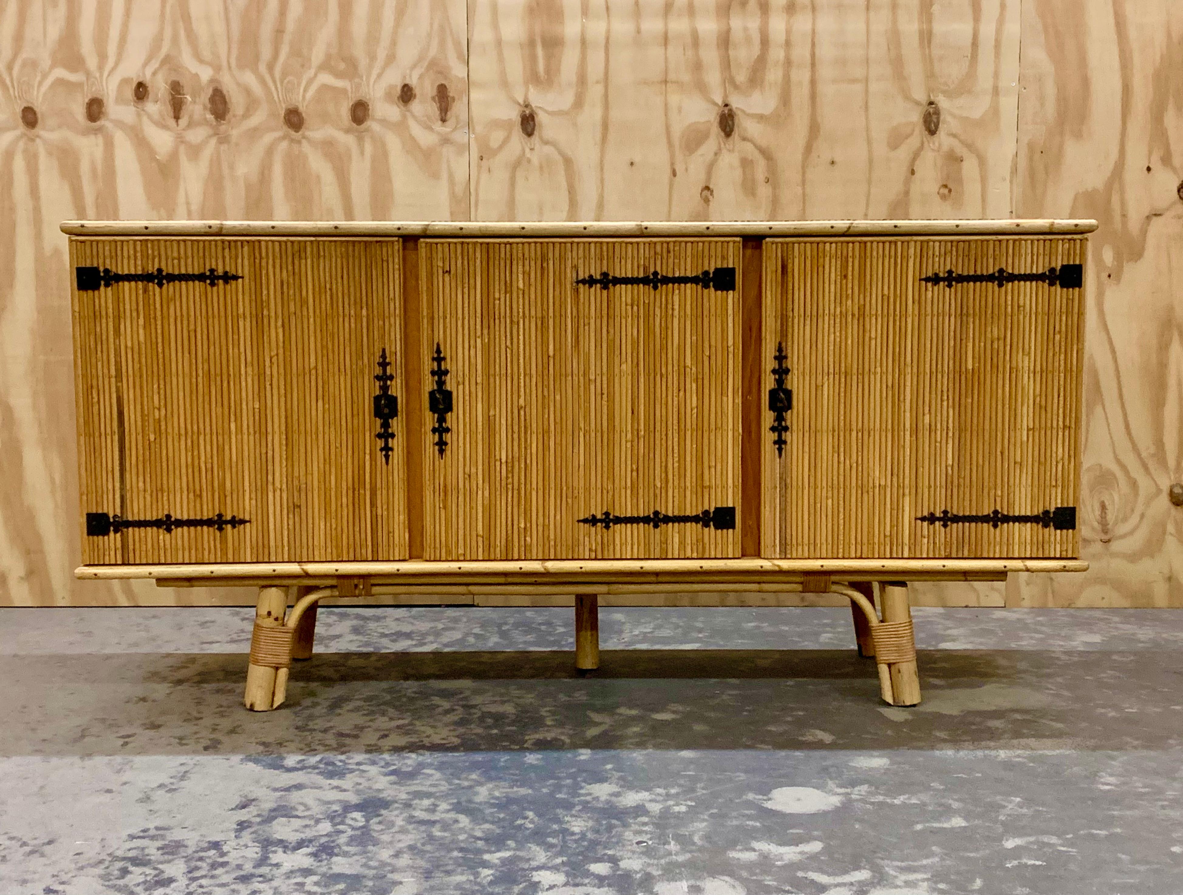Fine XX secolo Credenza in bambù vintage in vendita