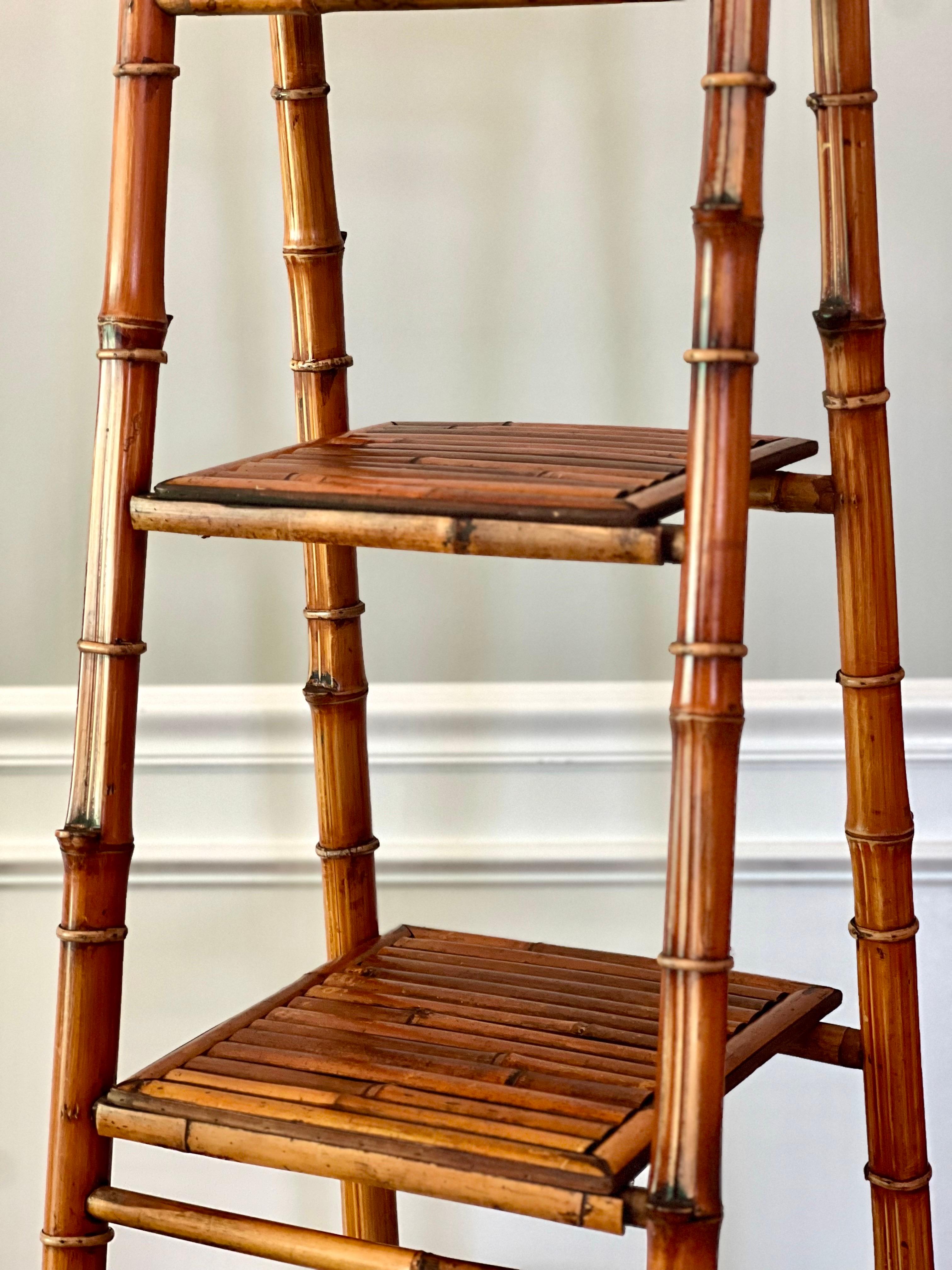 Vintage Bamboo Tall Ladder Style Etagere Display Stand im Angebot 3