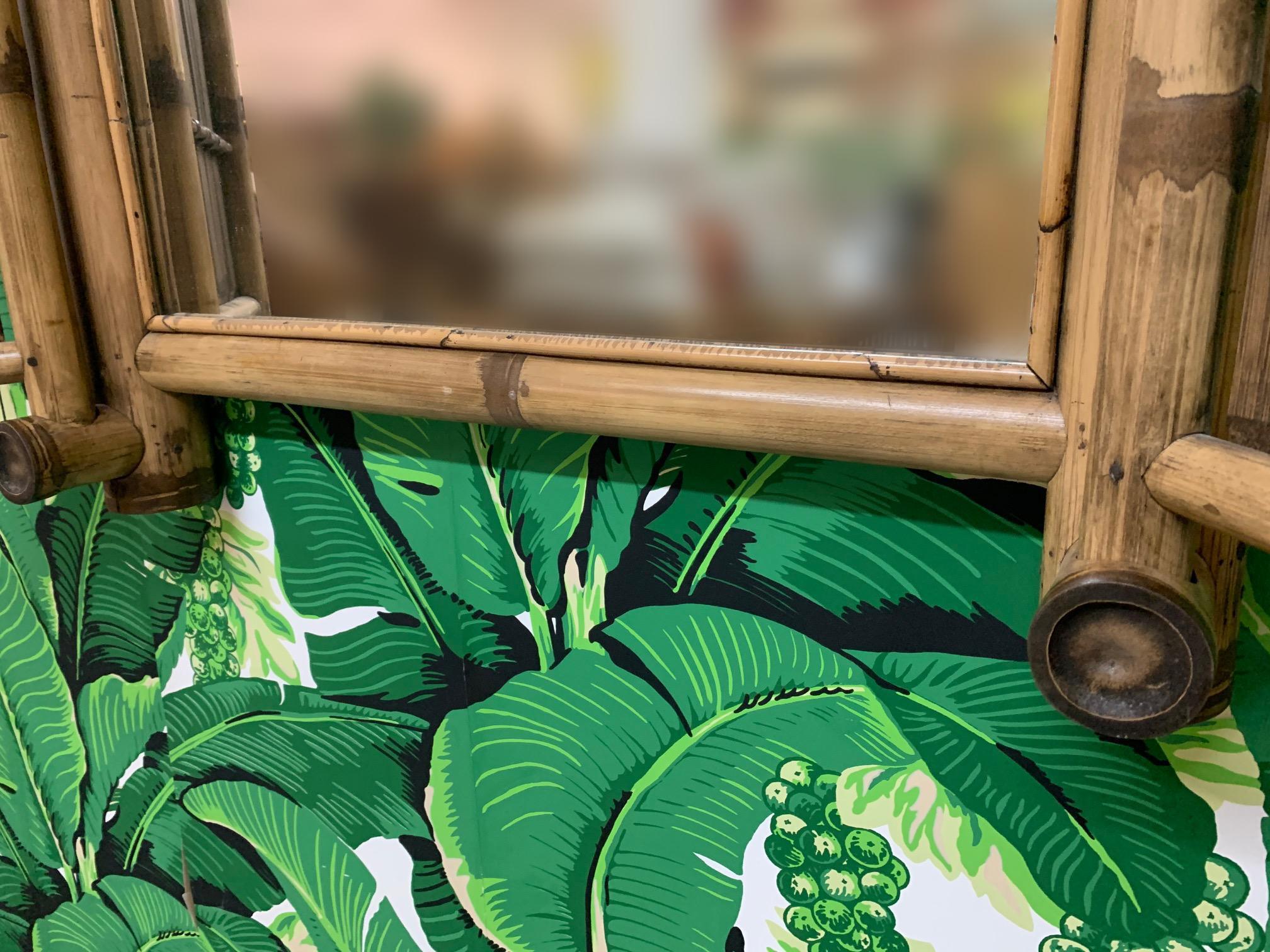 Fin du 20e siècle Vieille commode ou miroir de courtoisie pliant en bambou en vente