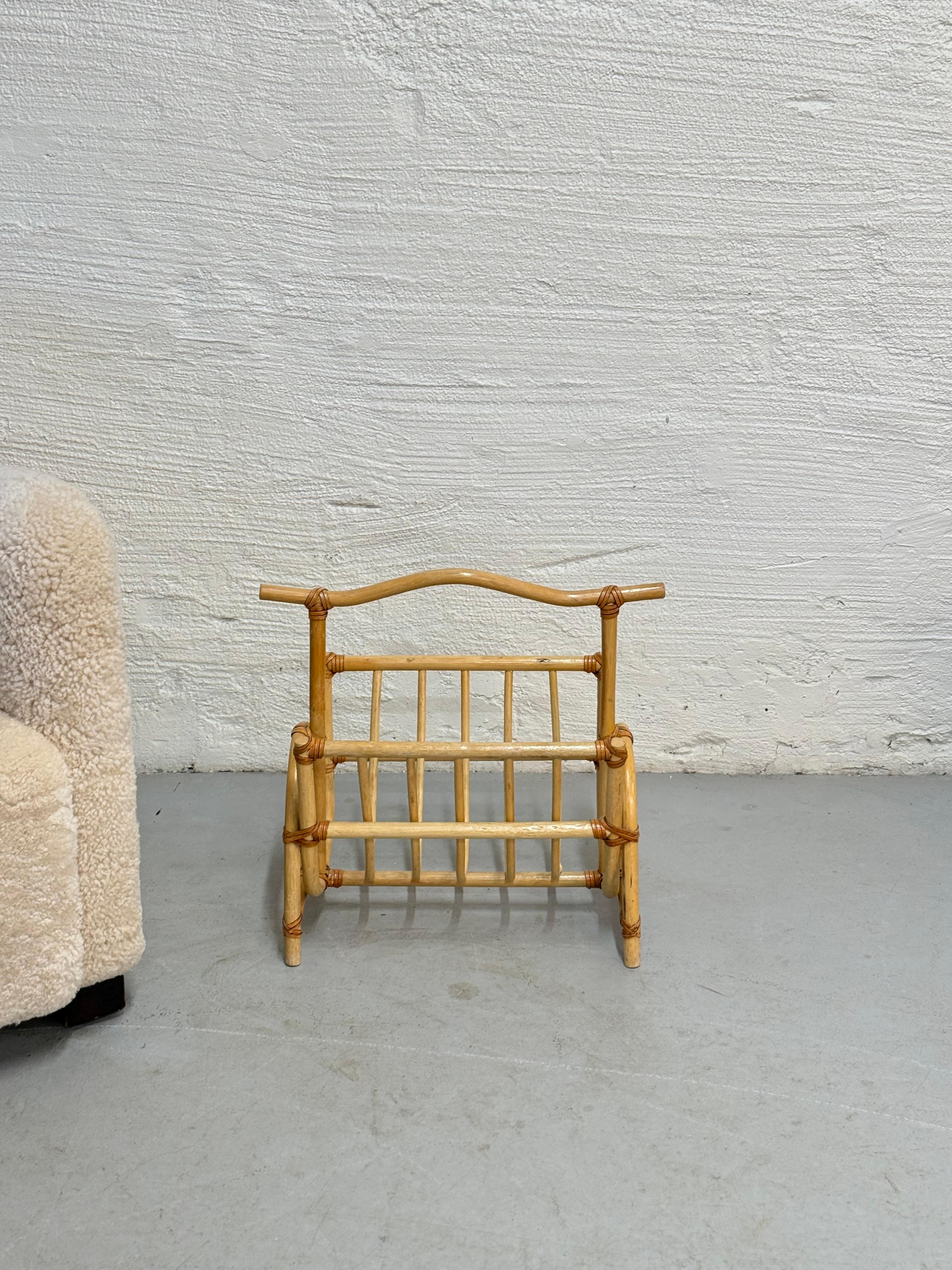 Mid-Century Modern Vintage Bamboo Magazine Holder with Leather Straps, 1970s For Sale