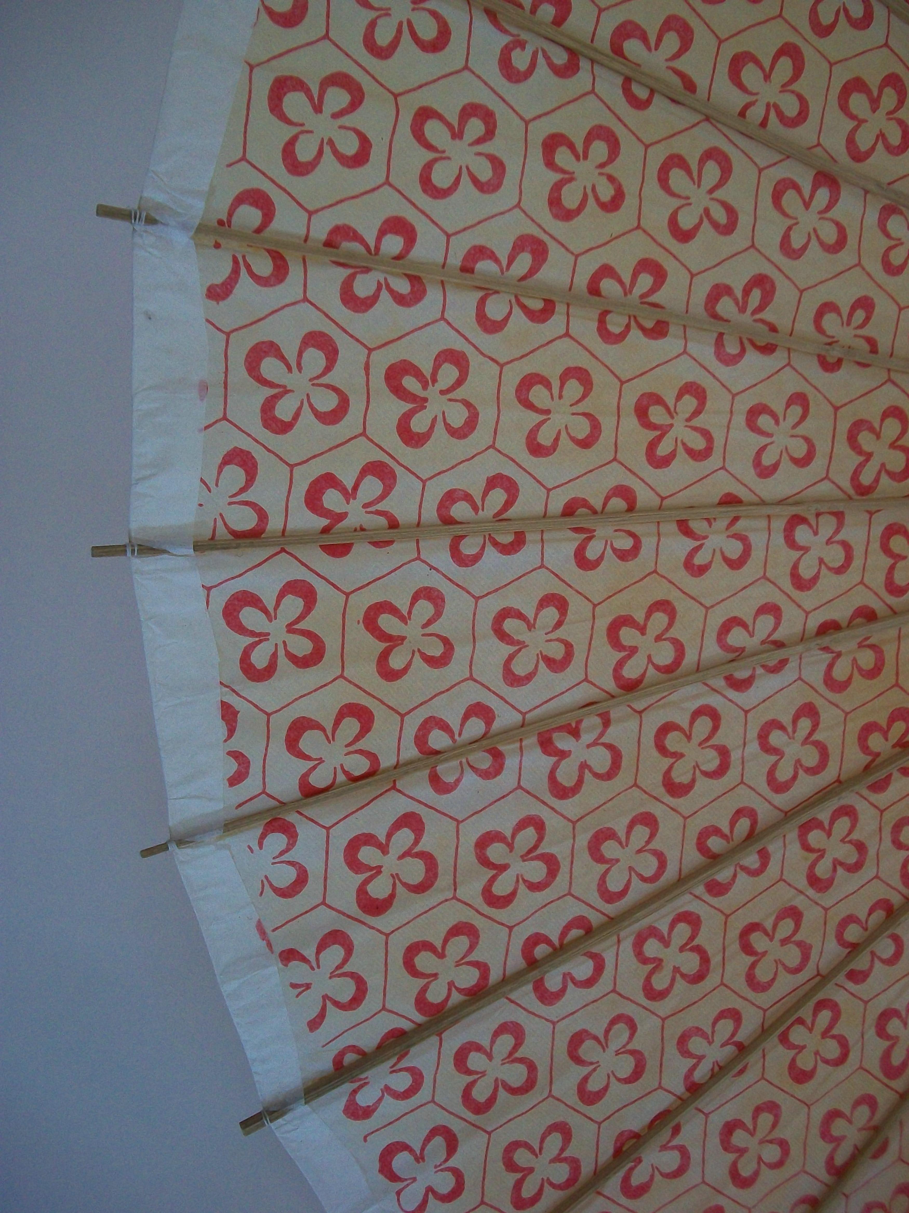 Vintage Bamboo & Paper Wagasa Umbrella with Orizuru Print - Japan - Circa 1950's For Sale 8
