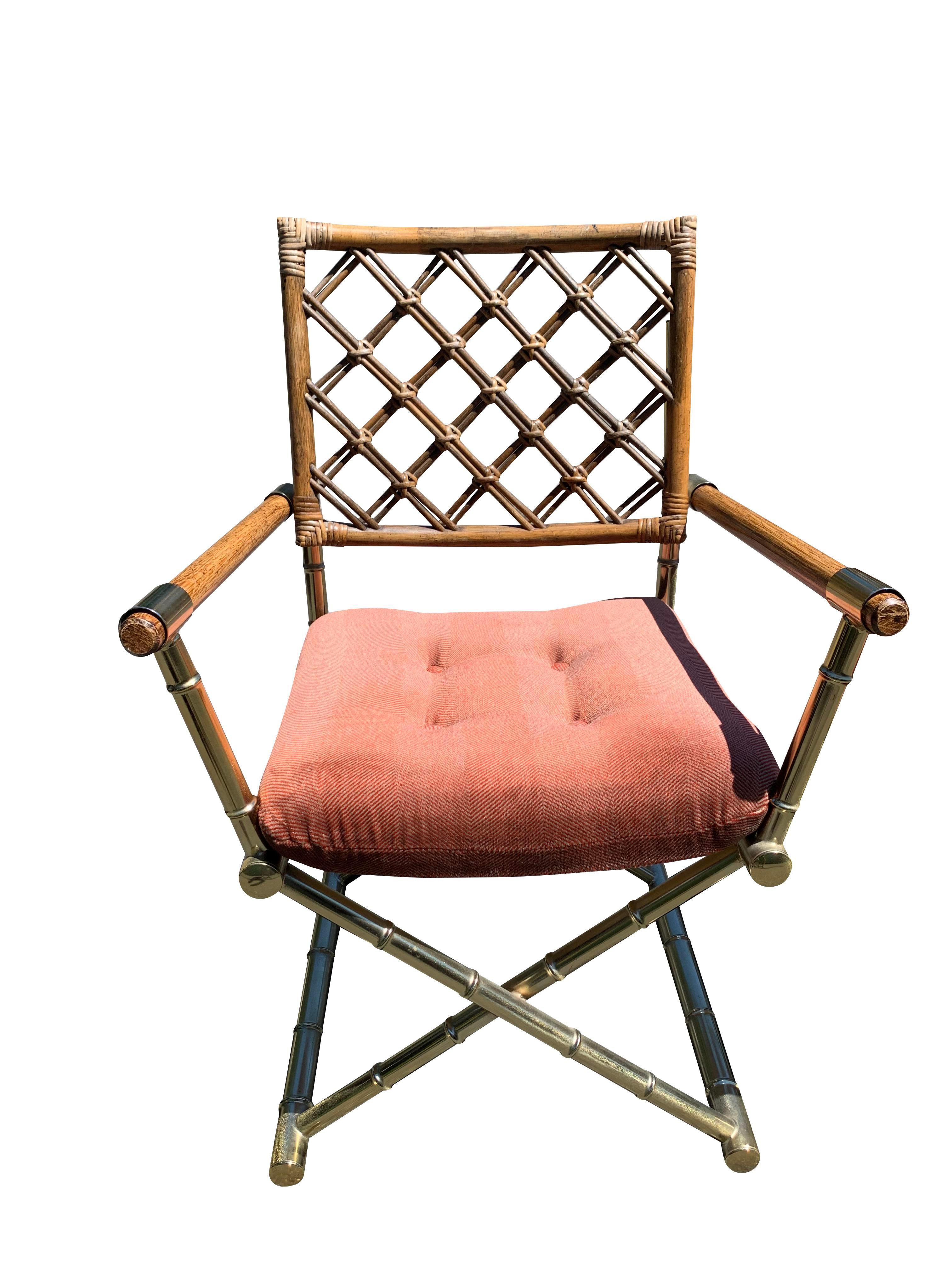 Sedie da pranzo vintage in bambù, rattan e ottone in stile X moderno

Queste sedie da pranzo vintage sono un'aggiunta perfetta a qualsiasi casa che desideri un tocco di stile Hollywood Regency.
L'esclusiva base a forma di X e gli accenti in finto