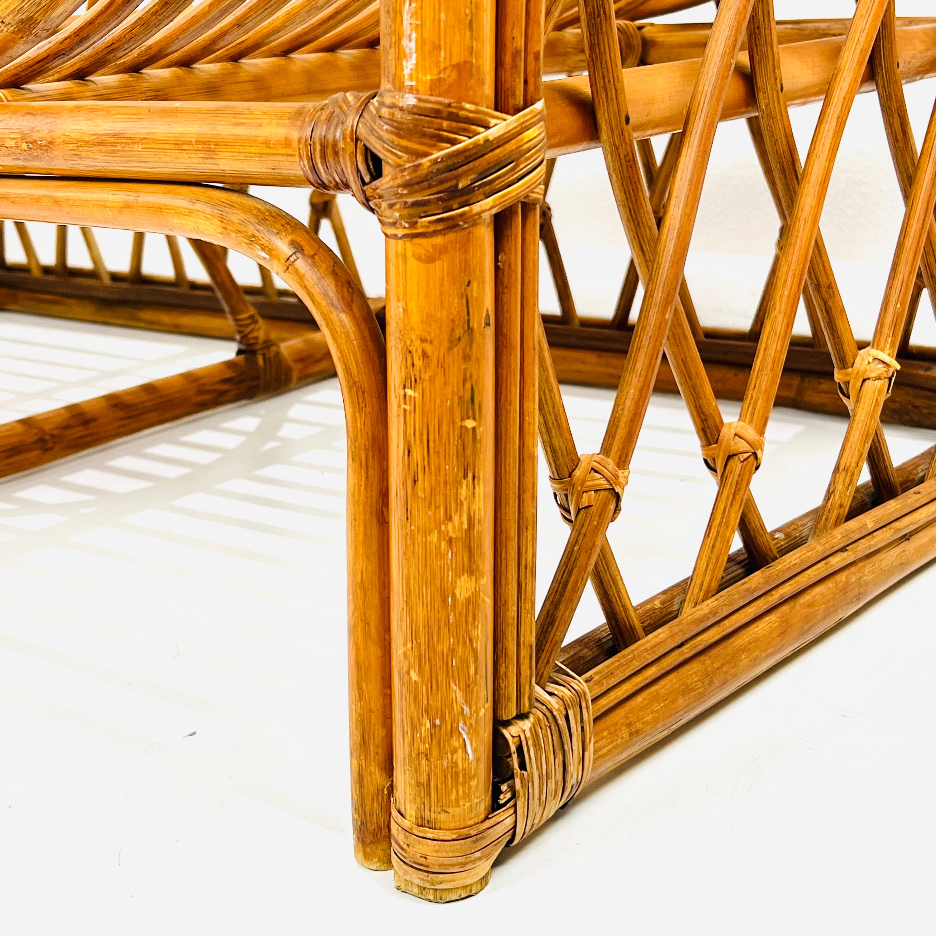 Late 20th Century Vintage Bamboo & Rattan Chaise Lounge For Sale
