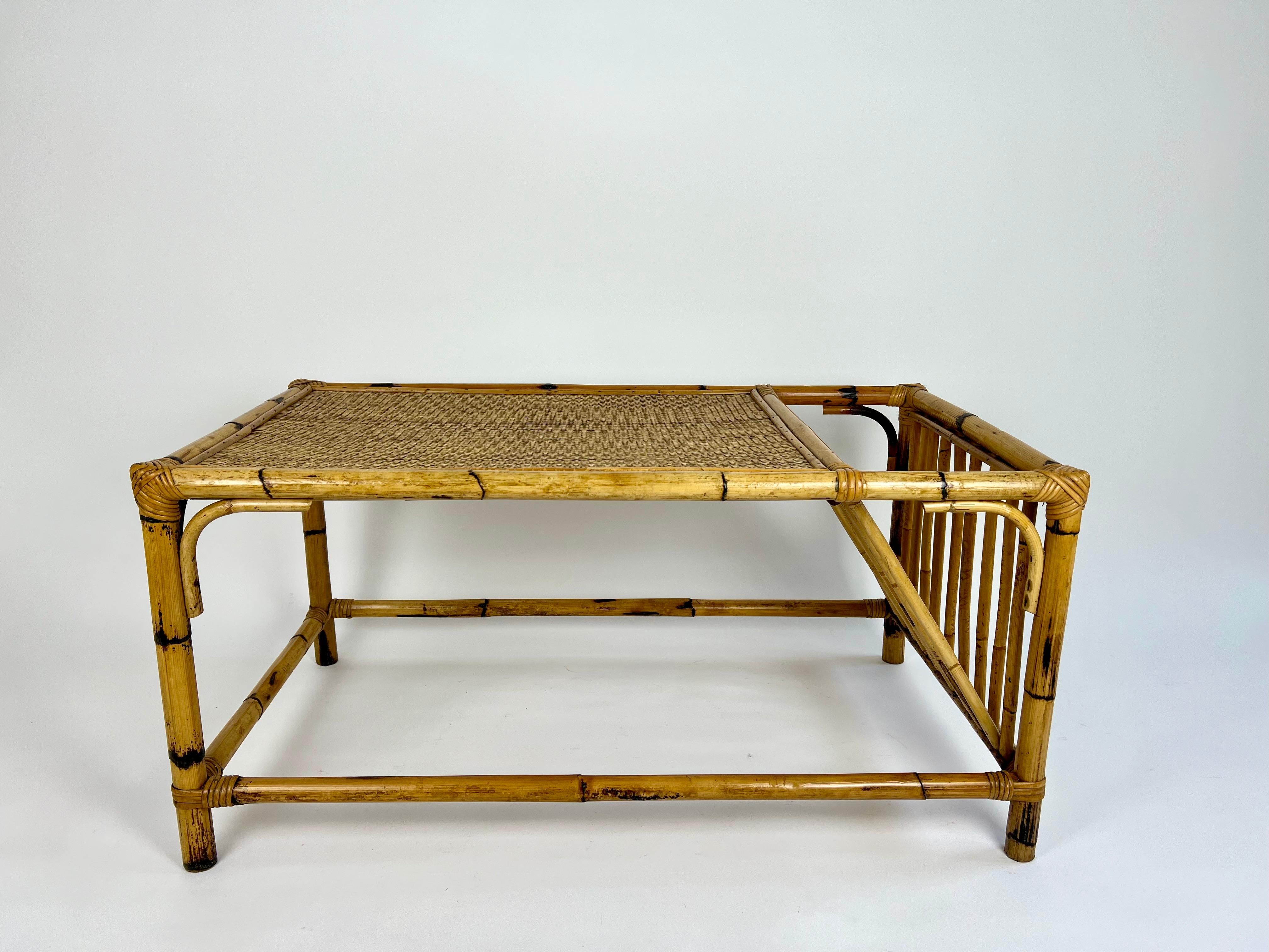 Italian Vintage bamboo & rattan coffee table in the manner of Vivai del Sud. Italy 1980s For Sale