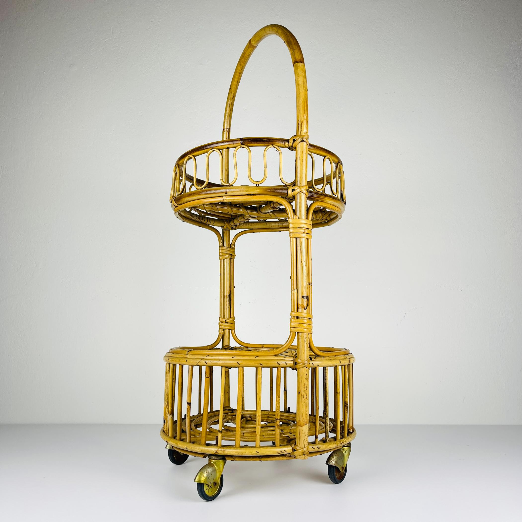 Carrello bar rotondo in bambù e rattan d'epoca, Italia anni '60 in vendita 6