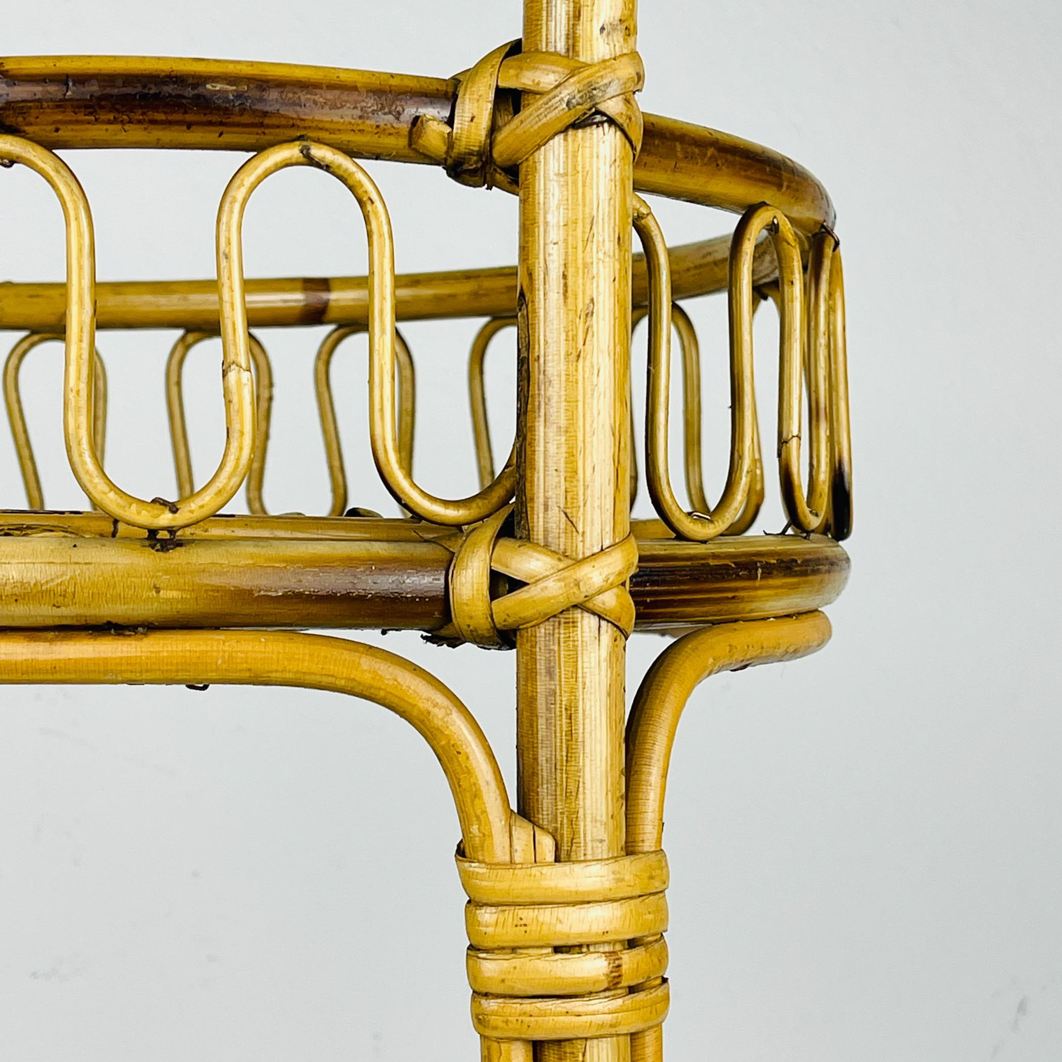 Carrello bar rotondo in bambù e rattan d'epoca, Italia anni '60 in vendita 11