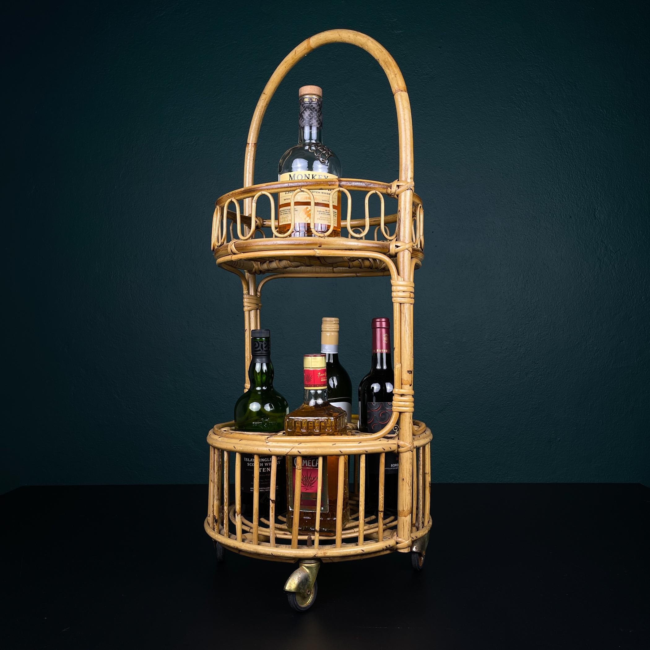 Carrello bar rotondo in bambù e rattan d'epoca, Italia anni '60 in vendita 2