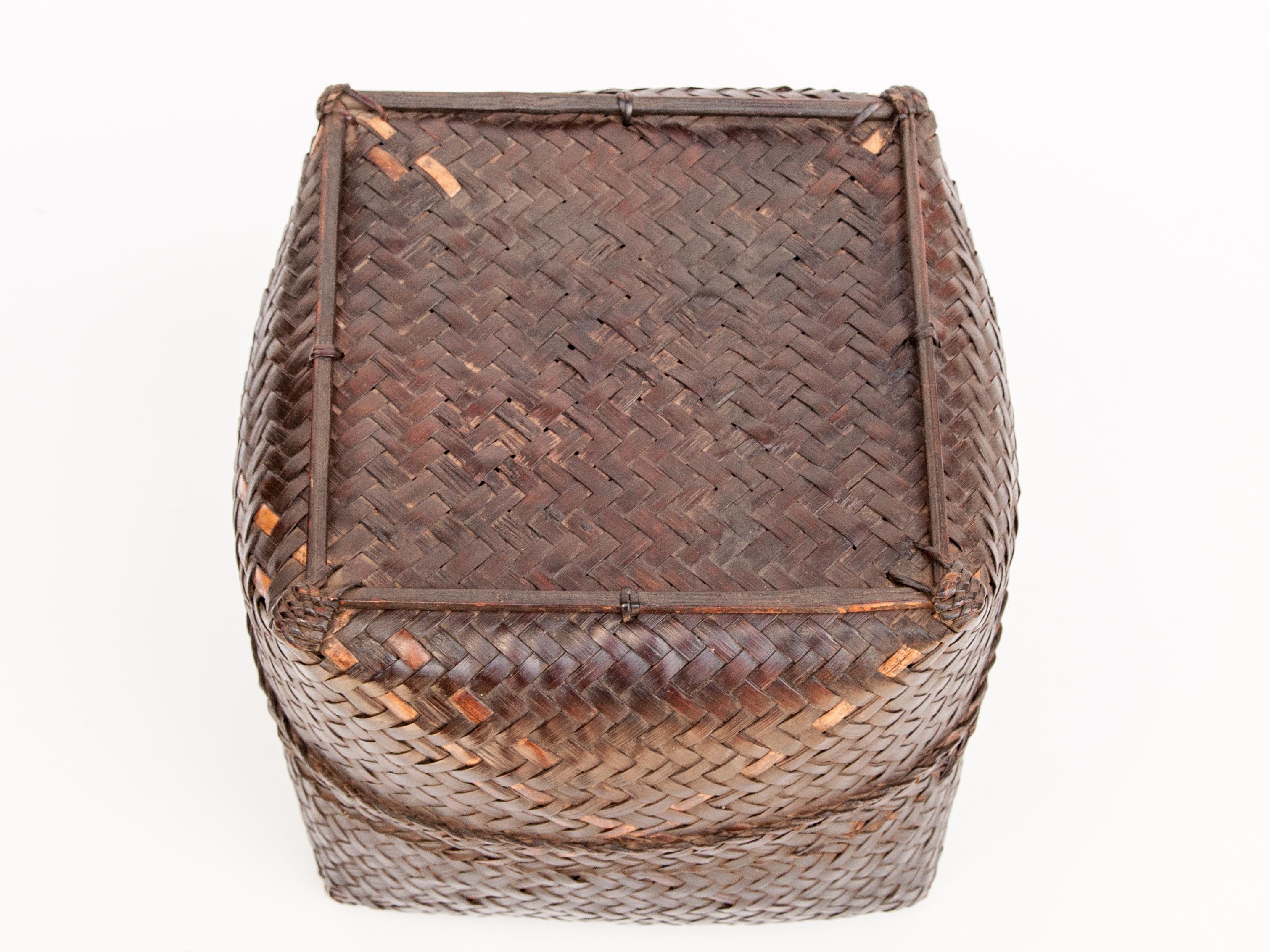Vintage Bamboo Storage Basket with Lid Lombok, Indonesia, Mid-Late 20th Century 4
