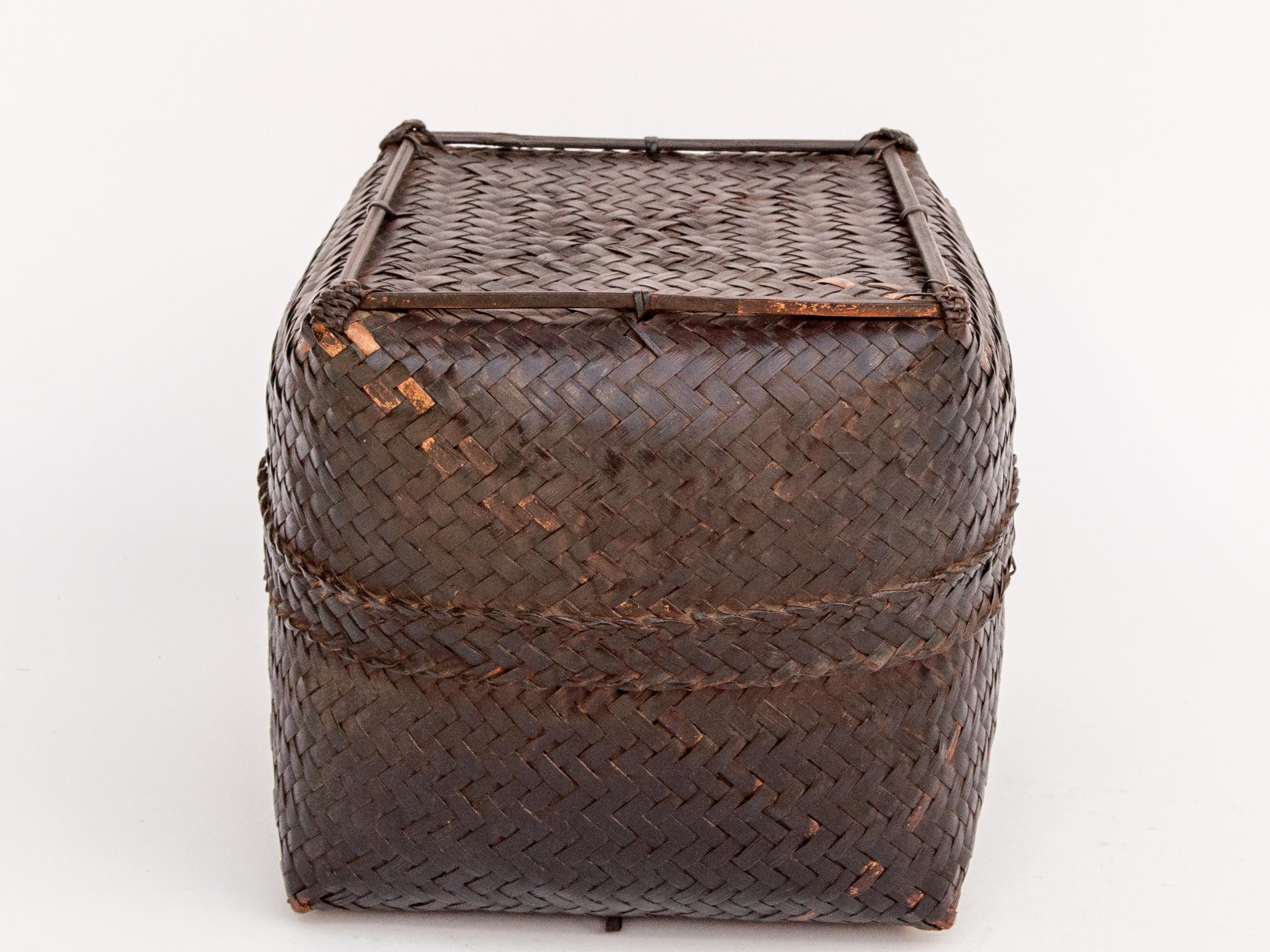 Vintage Bamboo Storage Basket with Lid Lombok, Indonesia, Mid-Late 20th Century 7