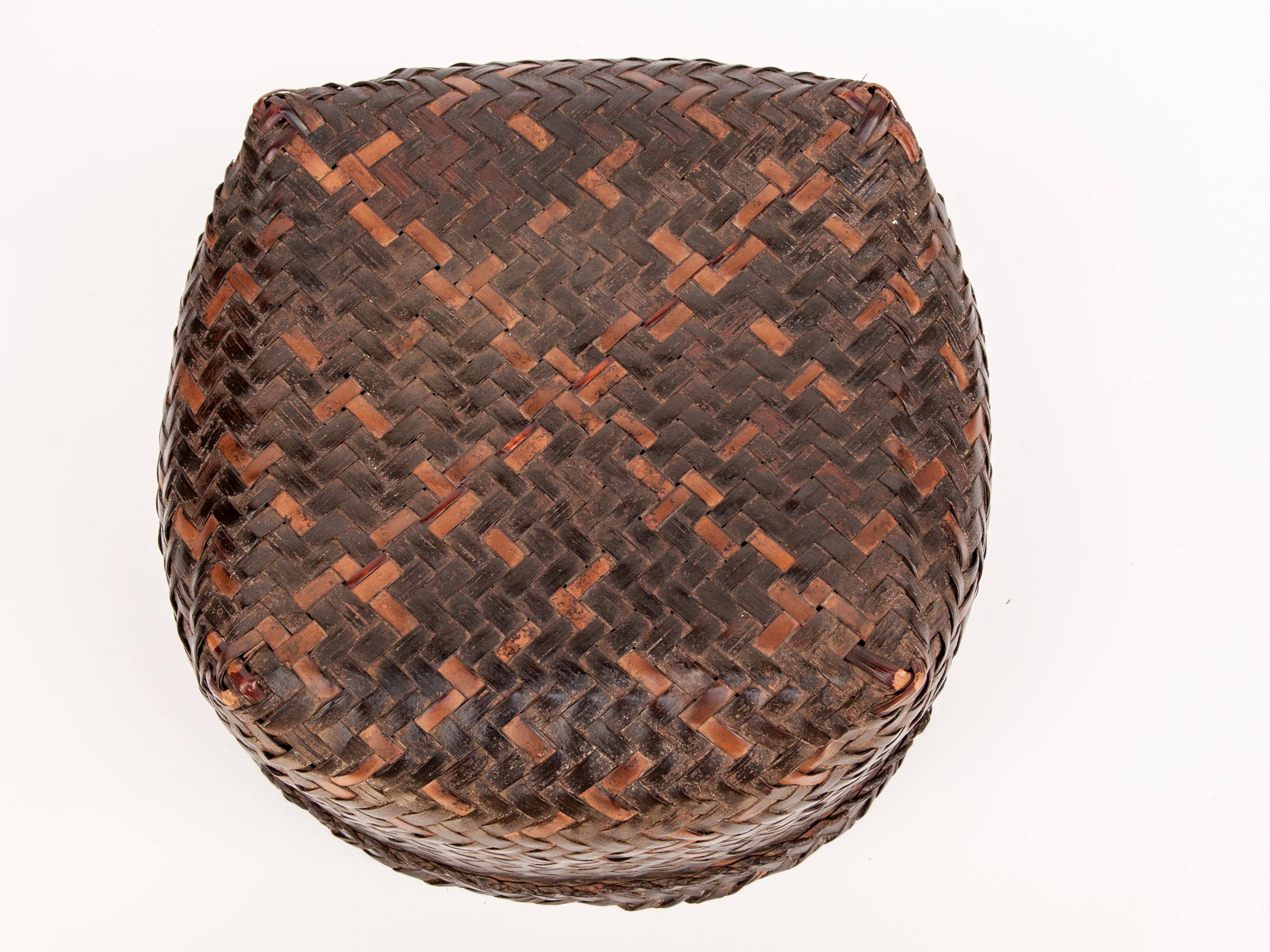 Vintage Bamboo Storage Basket with Lid Lombok Indonesia Mid to Late 20th Century 10