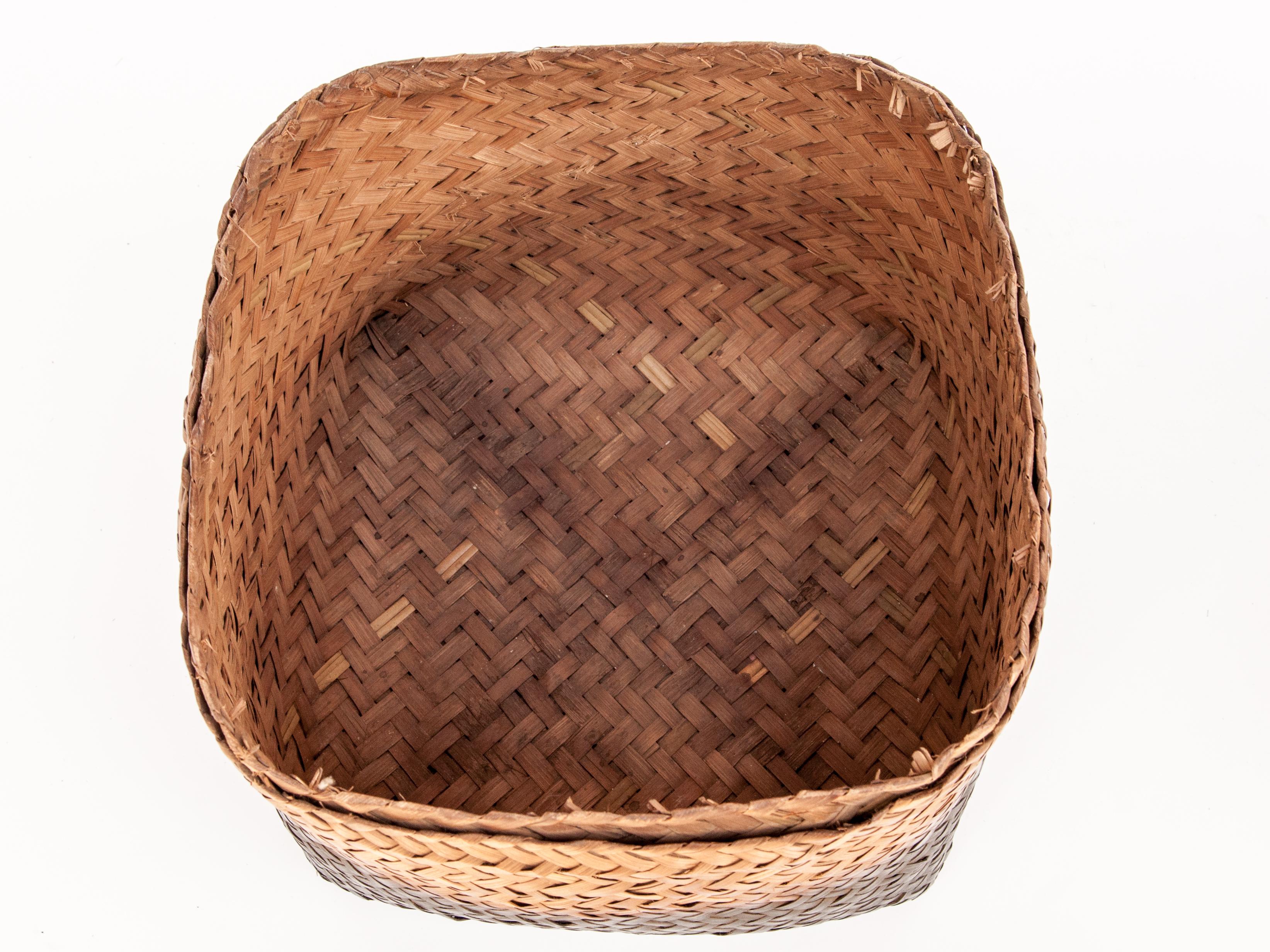Vintage Bamboo Storage Basket with Lid Lombok, Indonesia, Mid-Late 20th Century 14