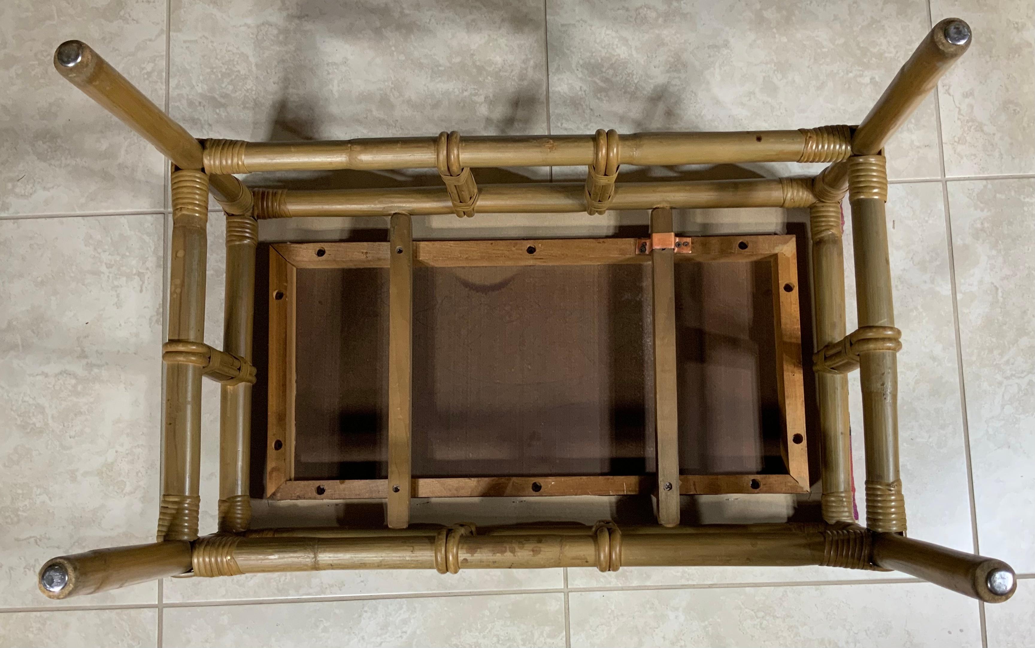 Table basse vintage Suzani en bambou en vente 4