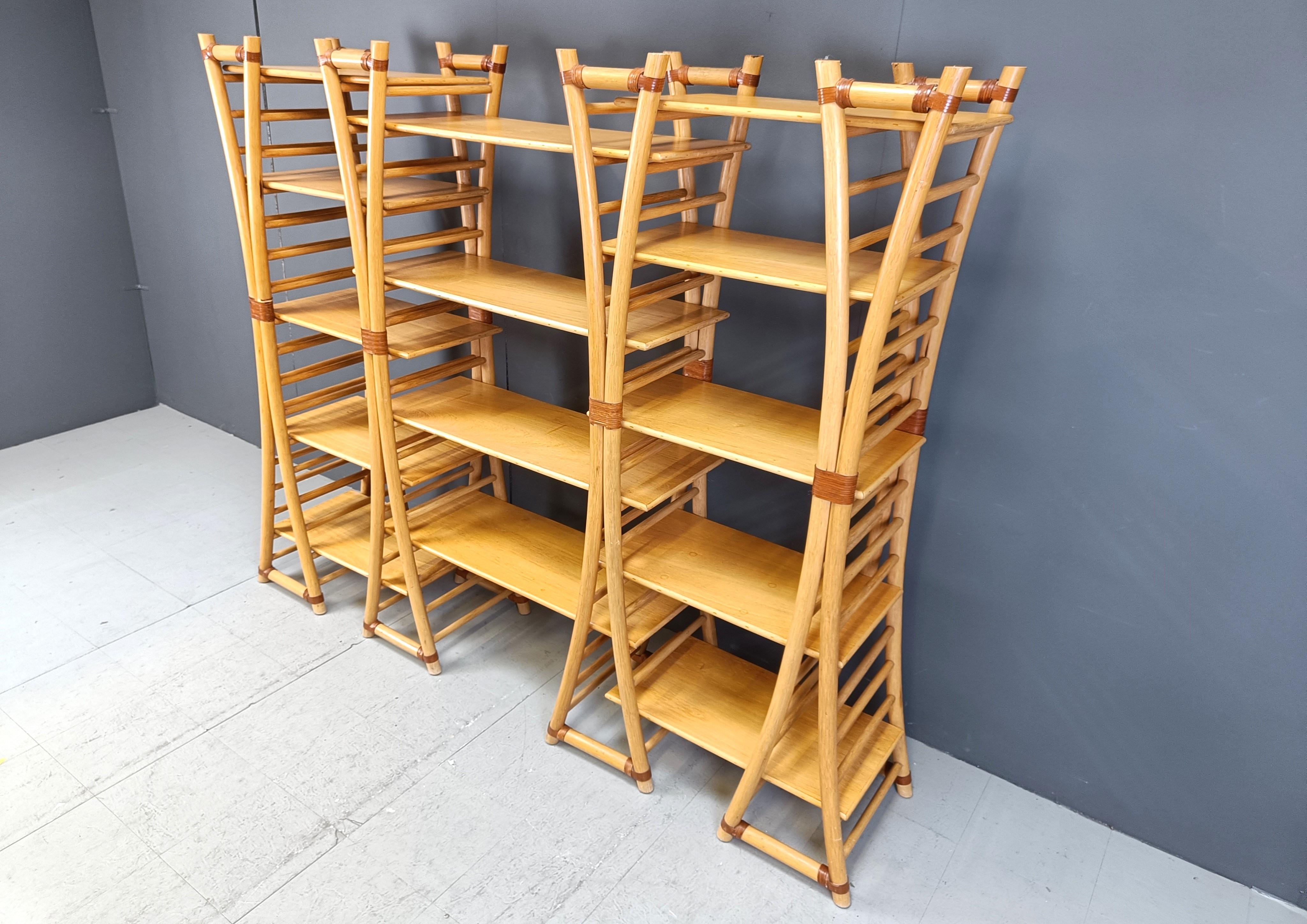 Mueble alto vintage de bambú, años 70 finales del siglo XX en venta