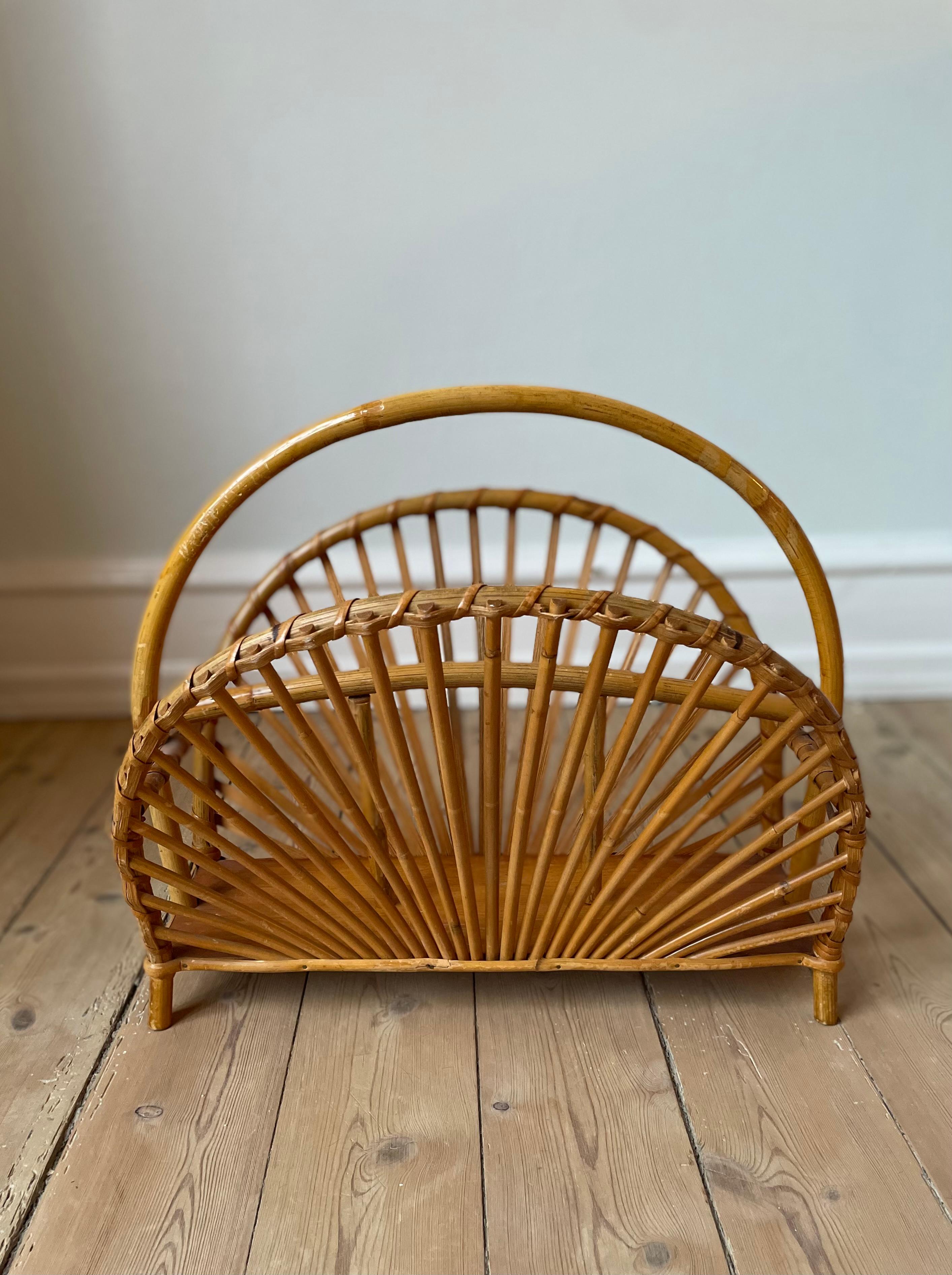 Vintage Bamboo Wood Magazine Rack, 1970s For Sale 4