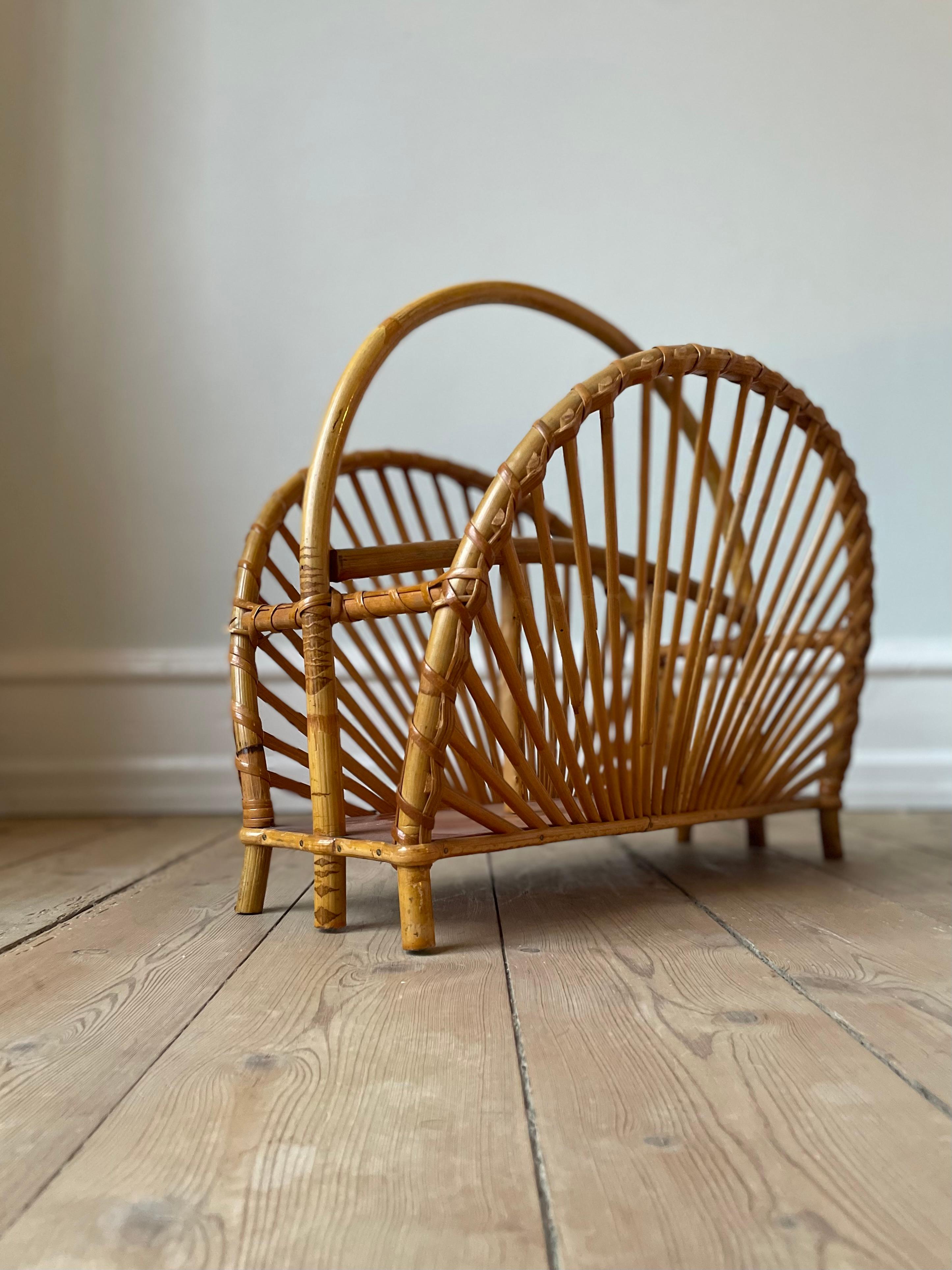 Vintage Bamboo Wood Magazine Rack, 1970s For Sale 1