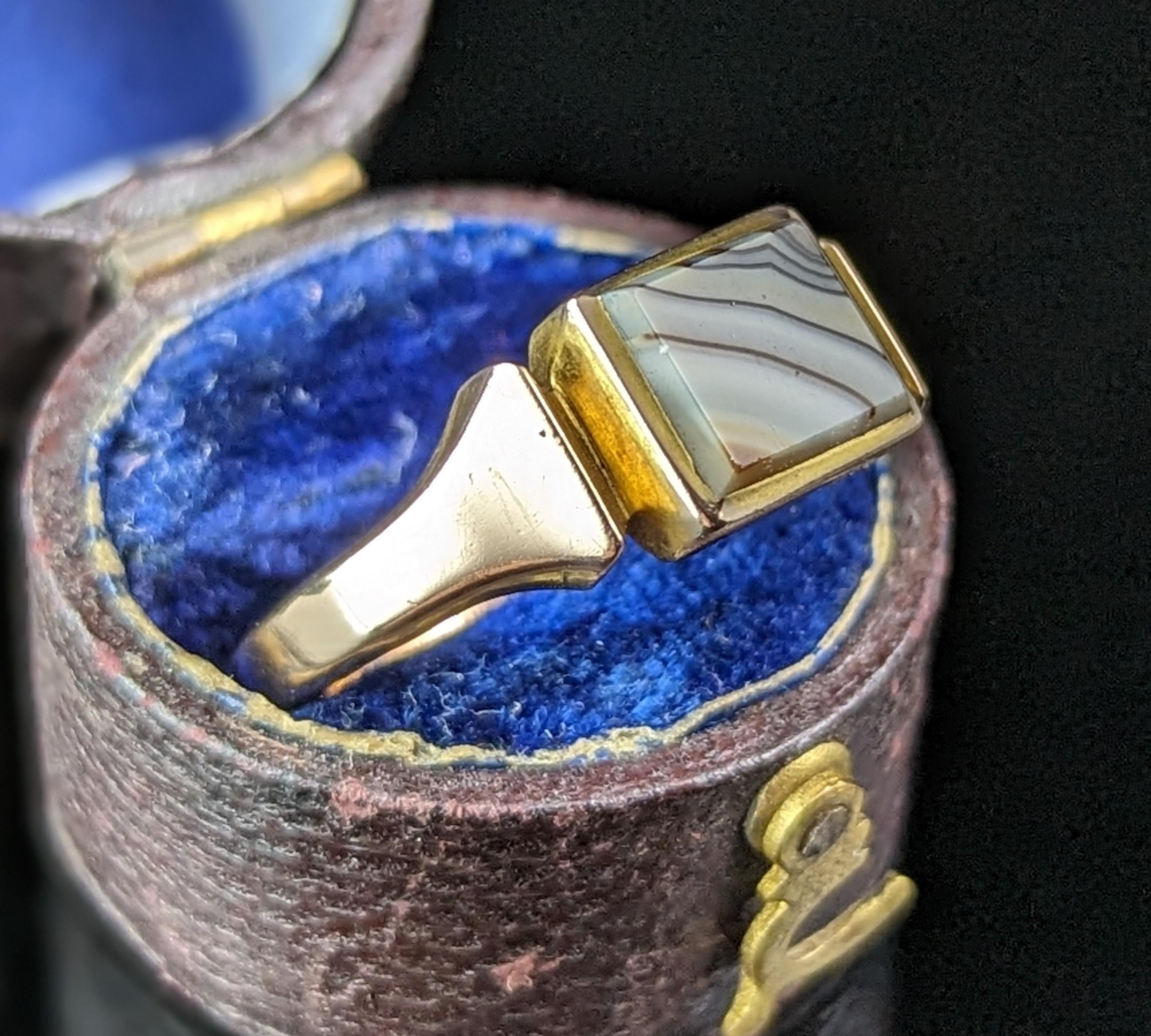 Square Cut Vintage Banded Agate signet ring, 9k gold, Art Deco 