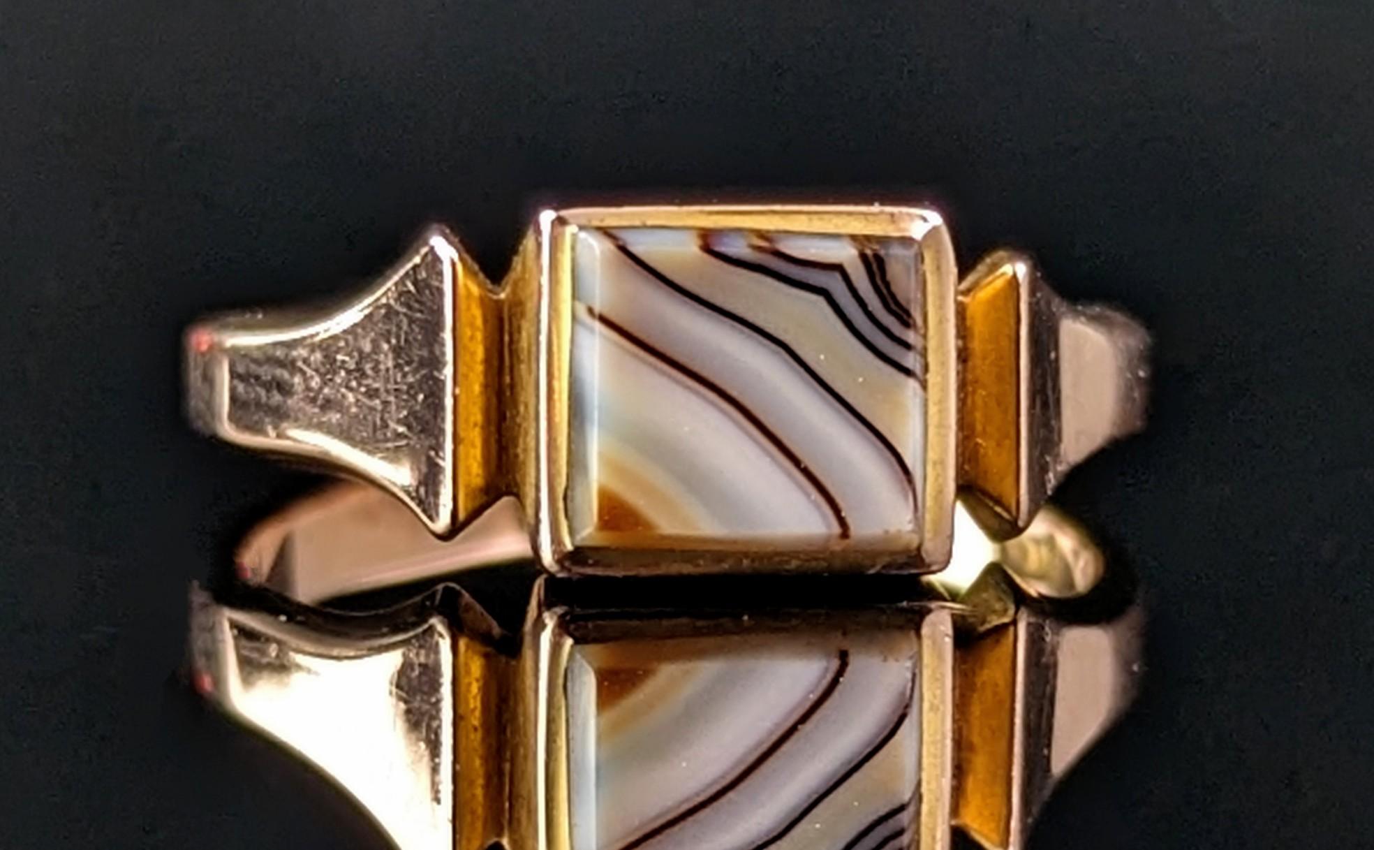 Vintage Banded Agate signet ring, 9k gold, Art Deco  In Good Condition In NEWARK, GB