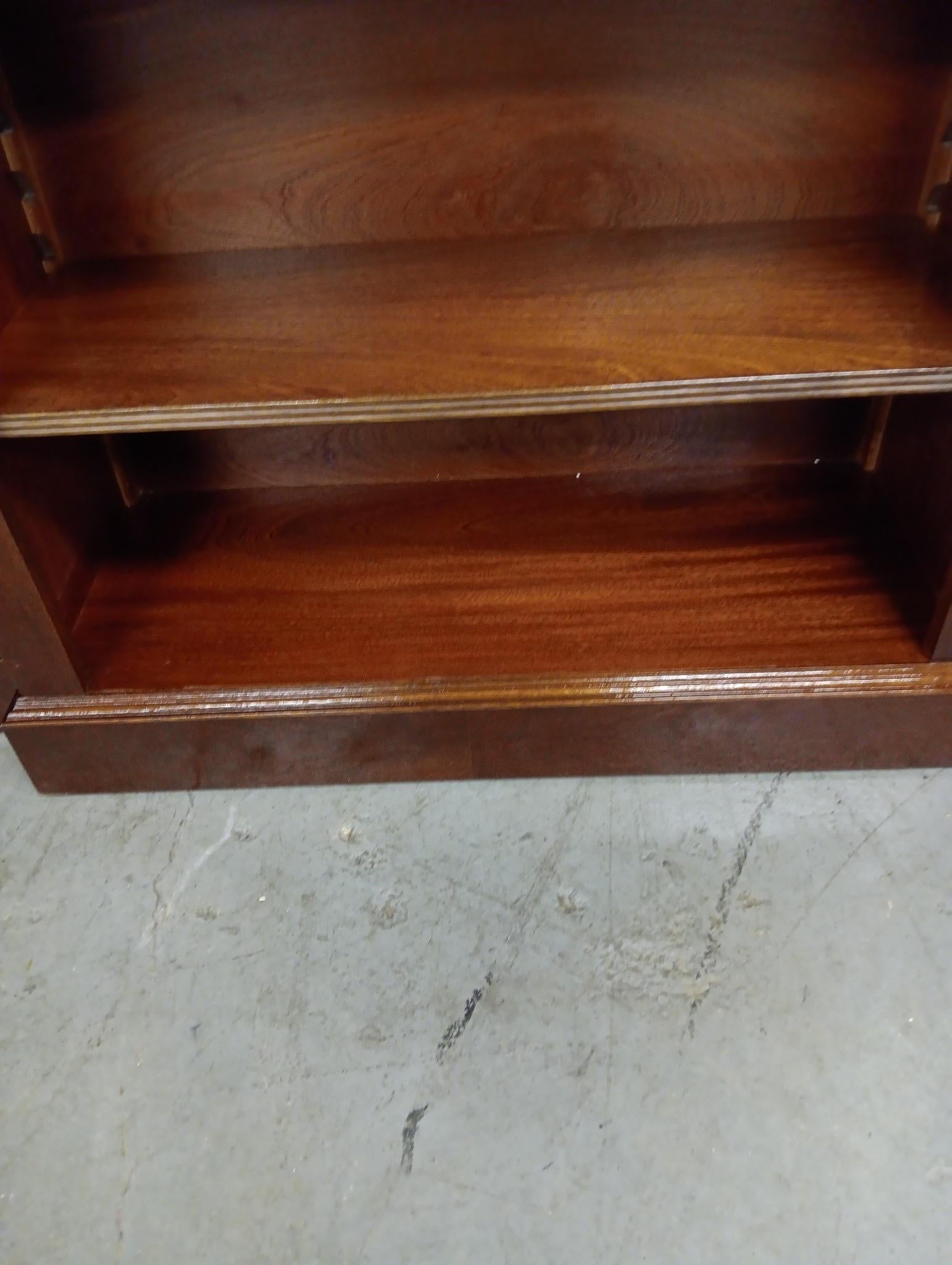 Vintage Banded Mahogany Sheridan  Style Triple Shelf Open Bookcase 6