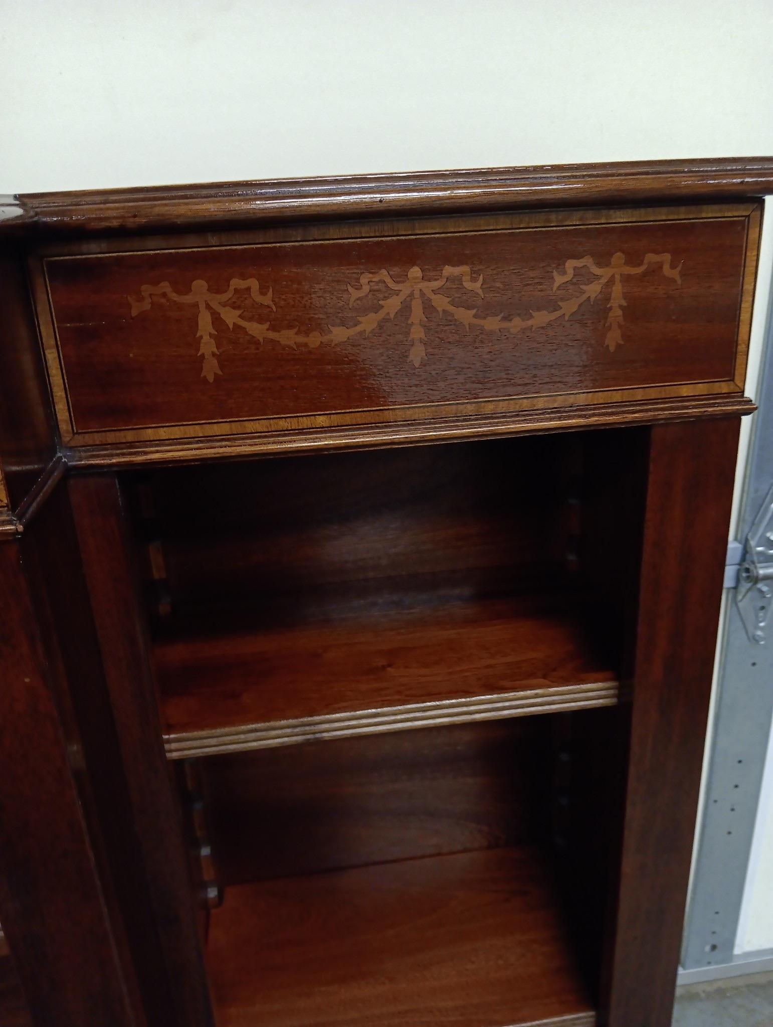 Vintage Banded Mahogany Sheridan  Style Triple Shelf Open Bookcase 8