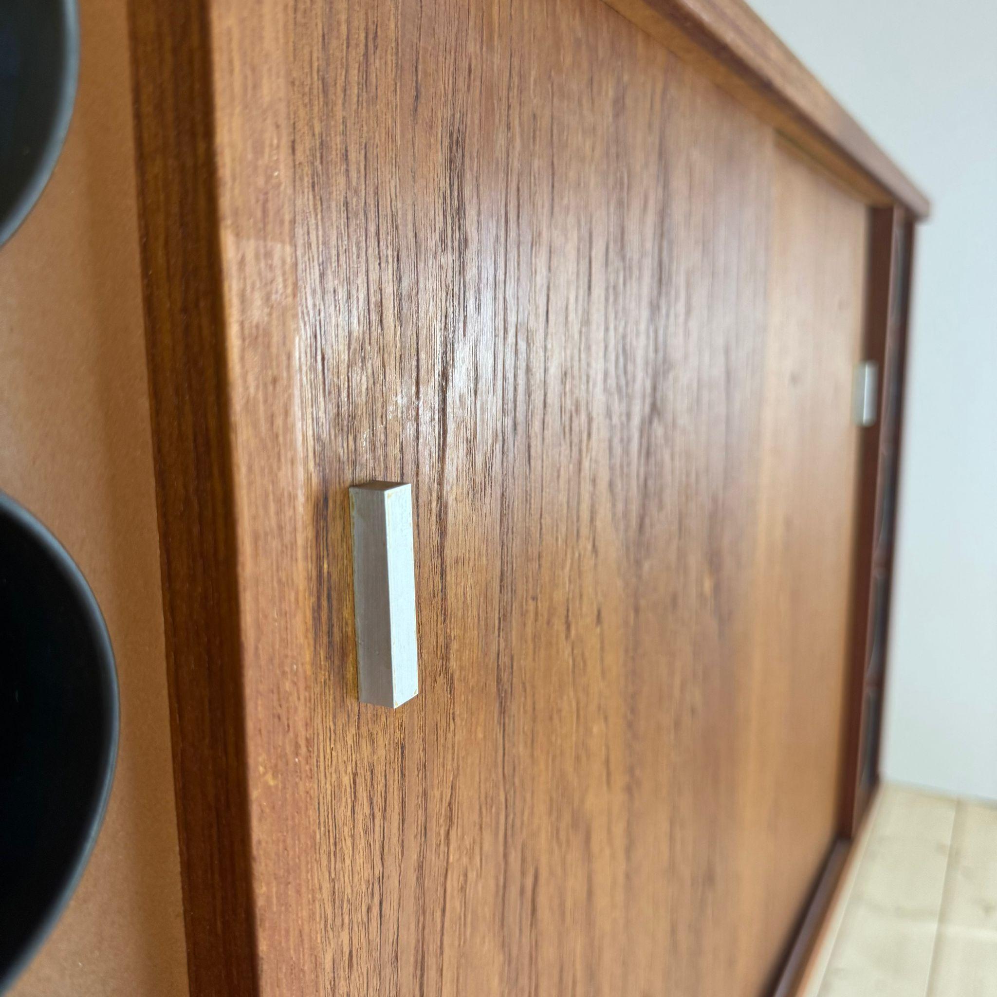 Vintage bar cabinet in teak, Denmark 1960 In condizioni buone in vendita a Torino, IT