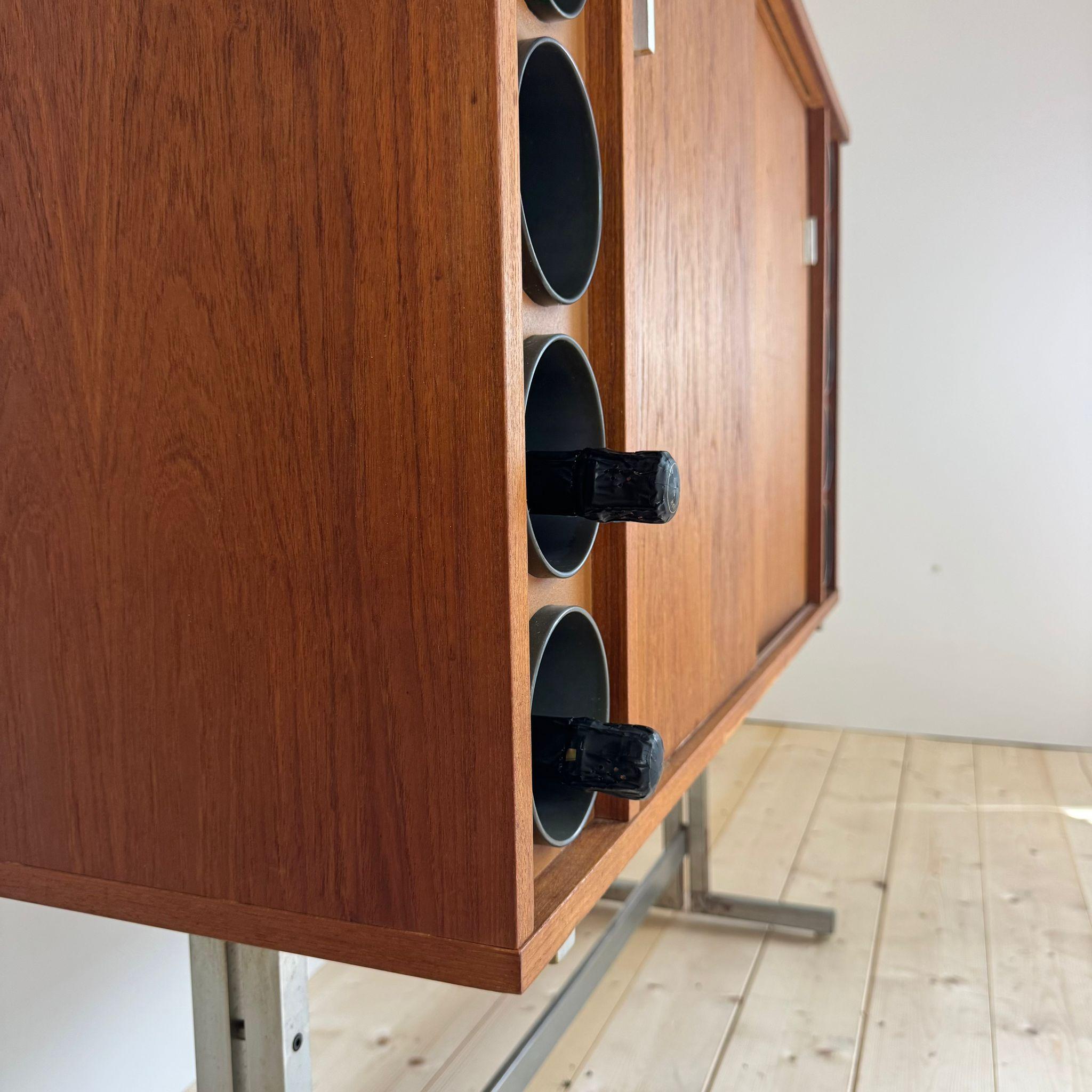 Mid-20th Century Vintage bar cabinet in teak, Denmark 1960 in vendita