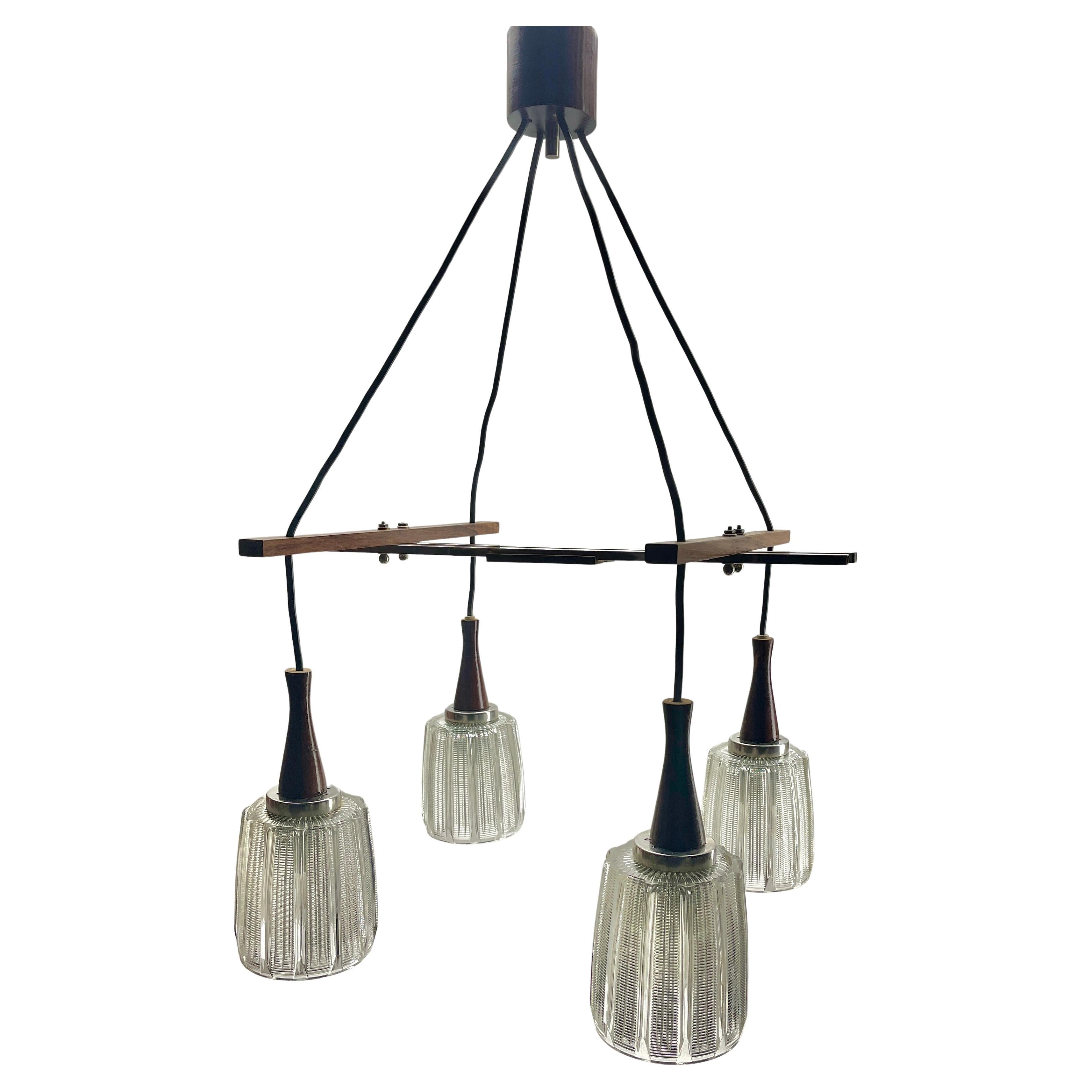 Mid-Century Modern Lustre de bar vintage à 4 bras en teck, chrome et verre d'art dans le style de Kalmar en vente
