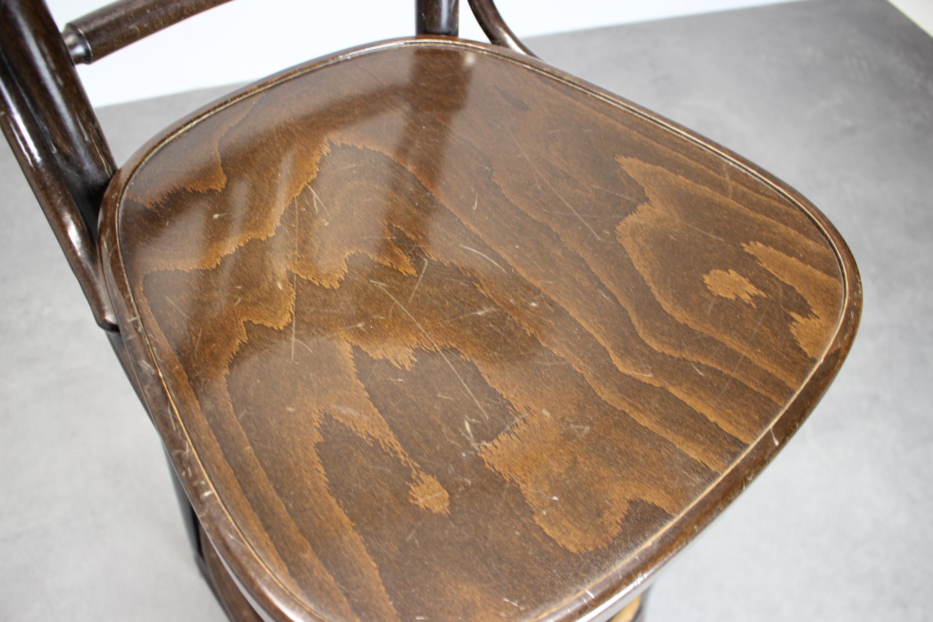 Taburete de bar vintage by TON, 1980 Checo en venta