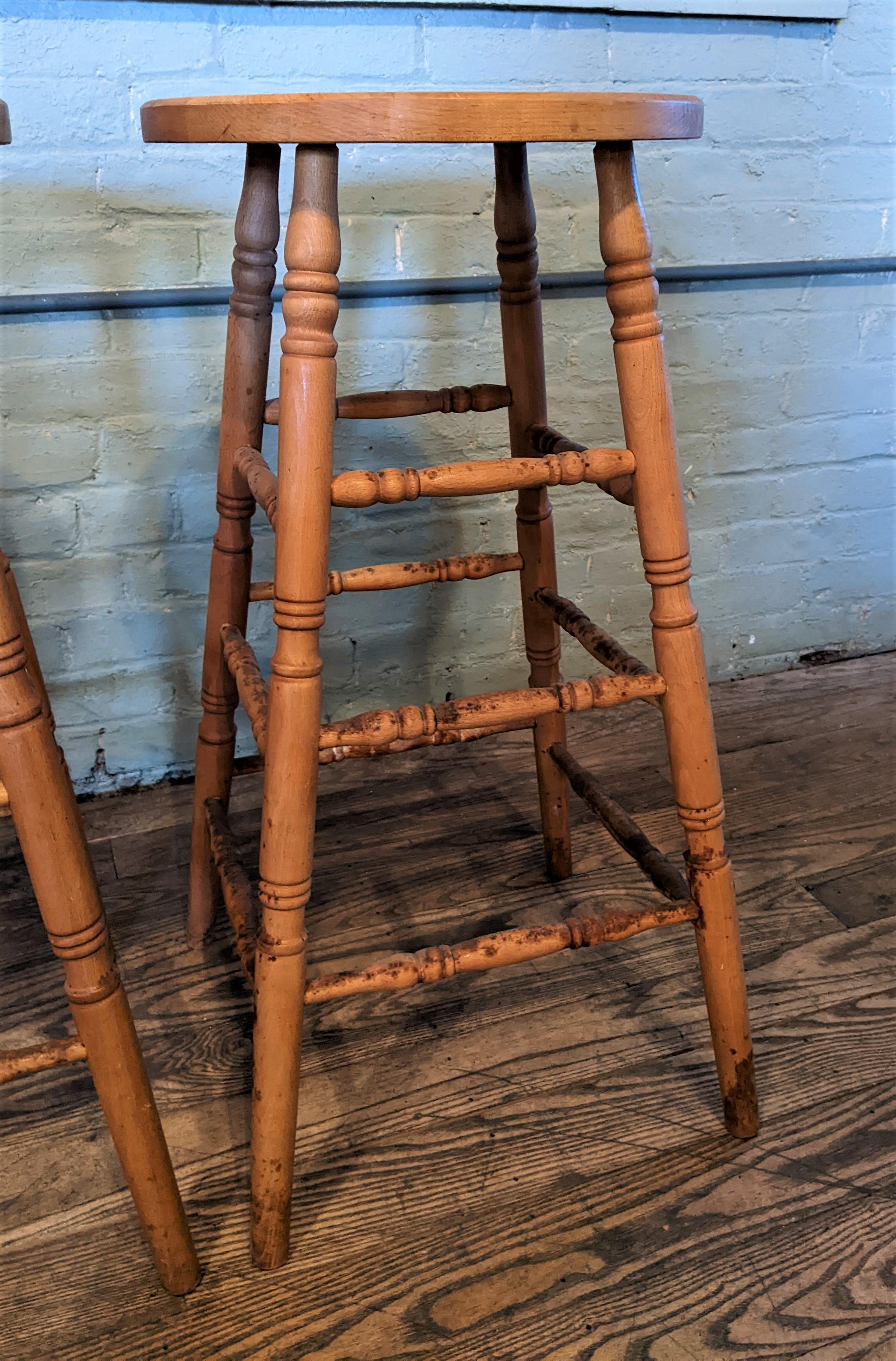 Vintage Bar Stools In Good Condition In Oakville, CT