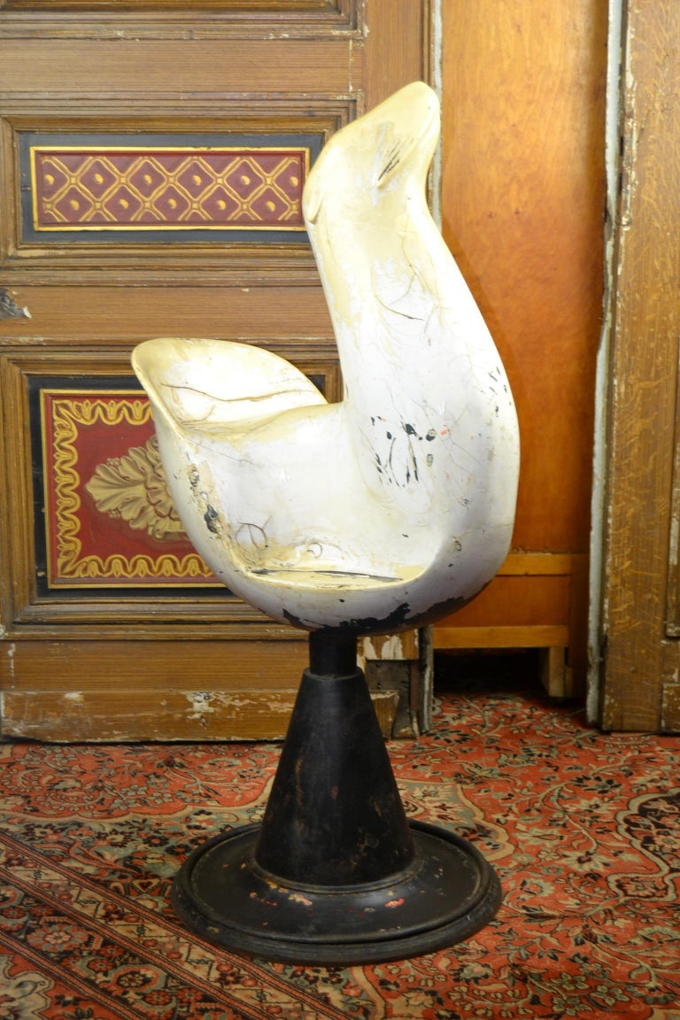 Vintage Barber Chair, Animal Shaped, Seal, 1940s  In Good Condition For Sale In Antwerp, BE