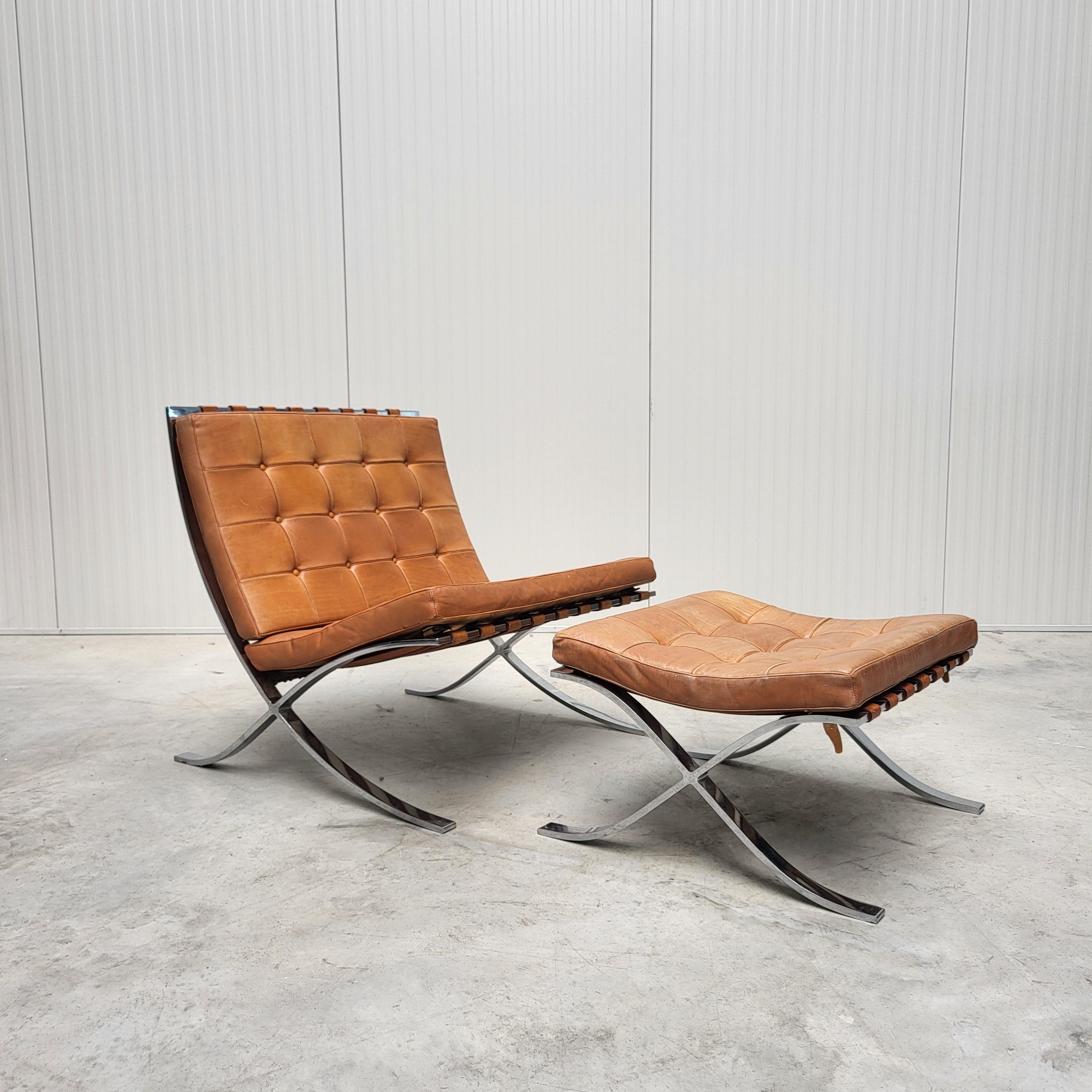 Vintage Barcelona Chair & Ottoman by Mies van der Rohe Knoll 1960s, Set of 3 For Sale 4