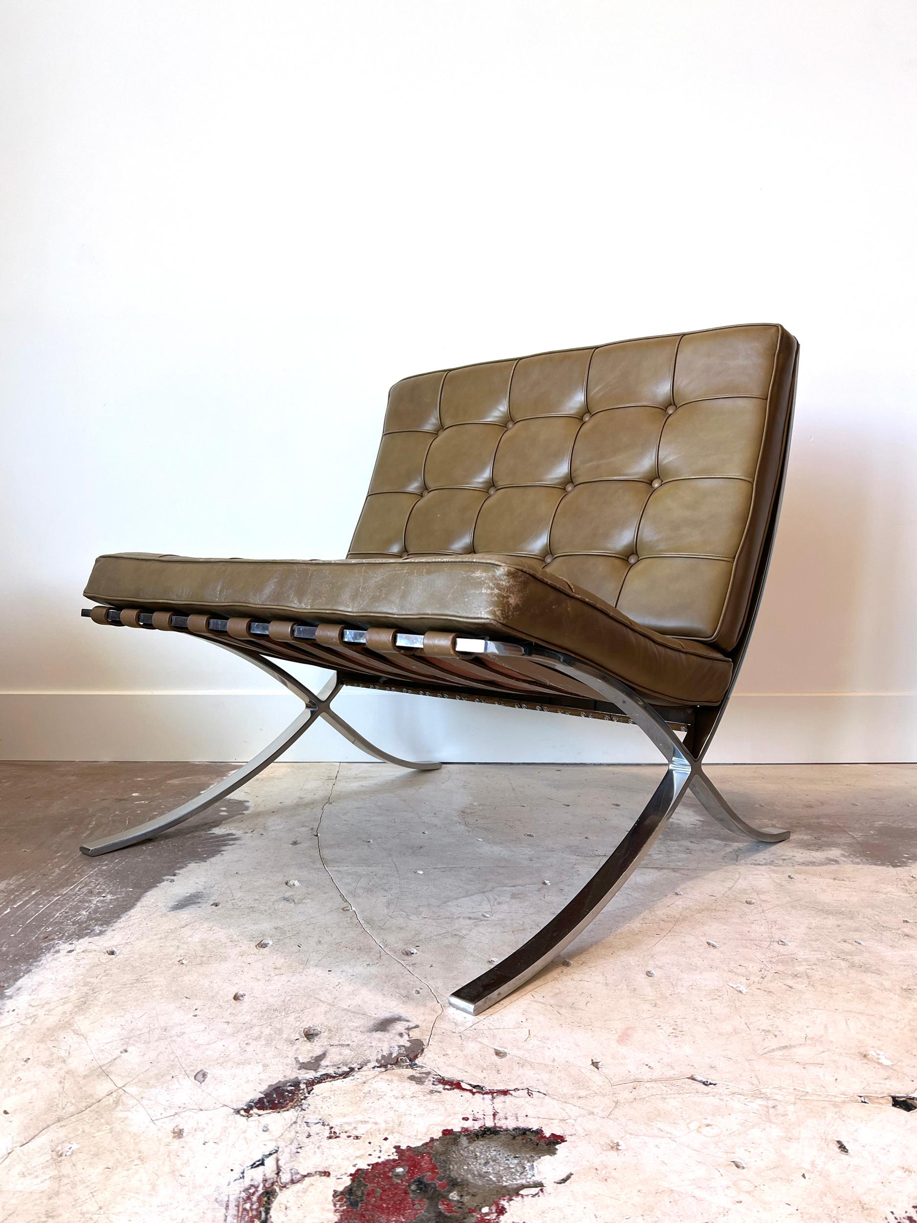Barcelona-Stühle im Vintage-Stil von Ludwig Mies Van der Rohe für Knoll, 1960er Jahre (Moderne der Mitte des Jahrhunderts)